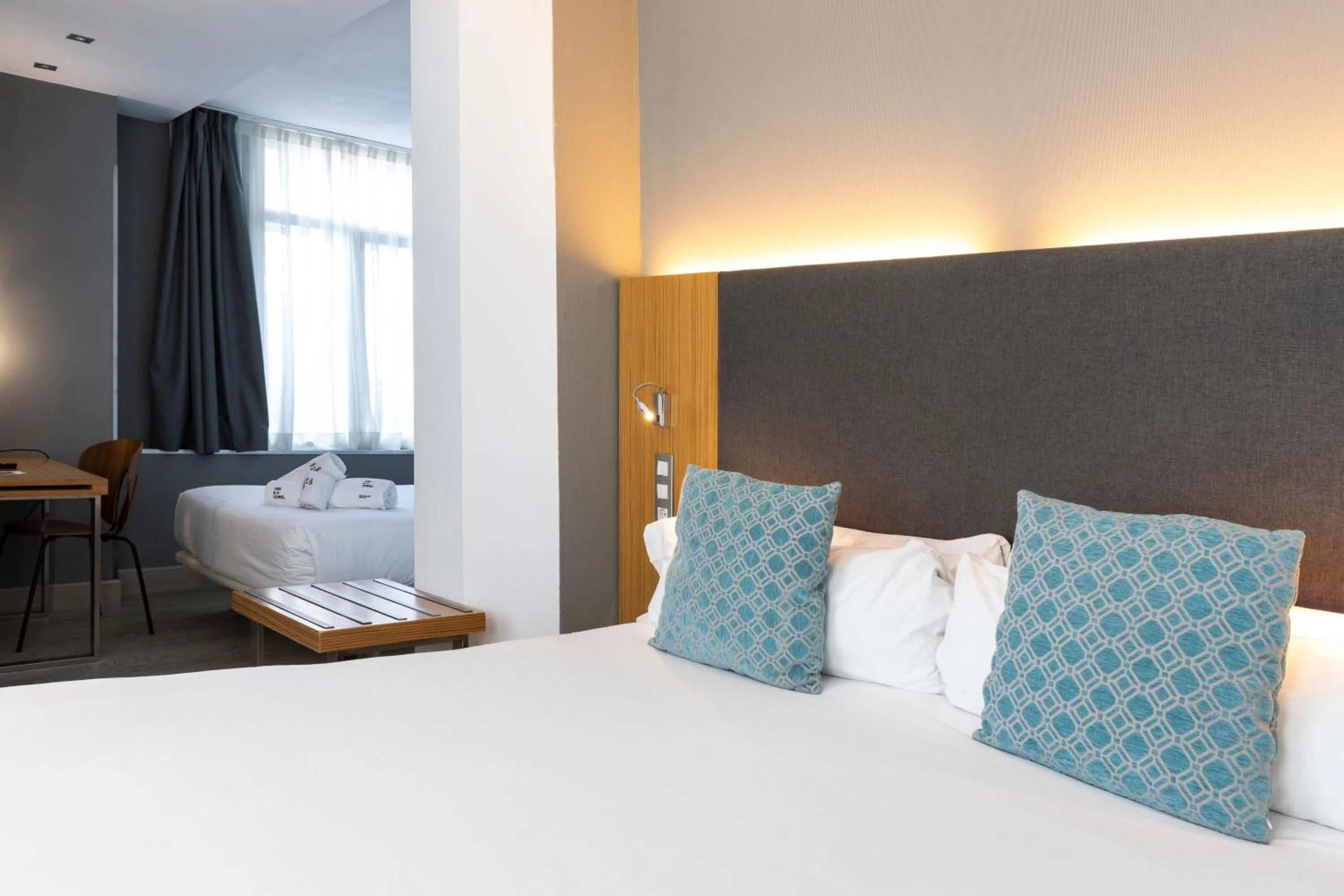 Sextuple Room (6 Adults) in Petit Palace Alcalá