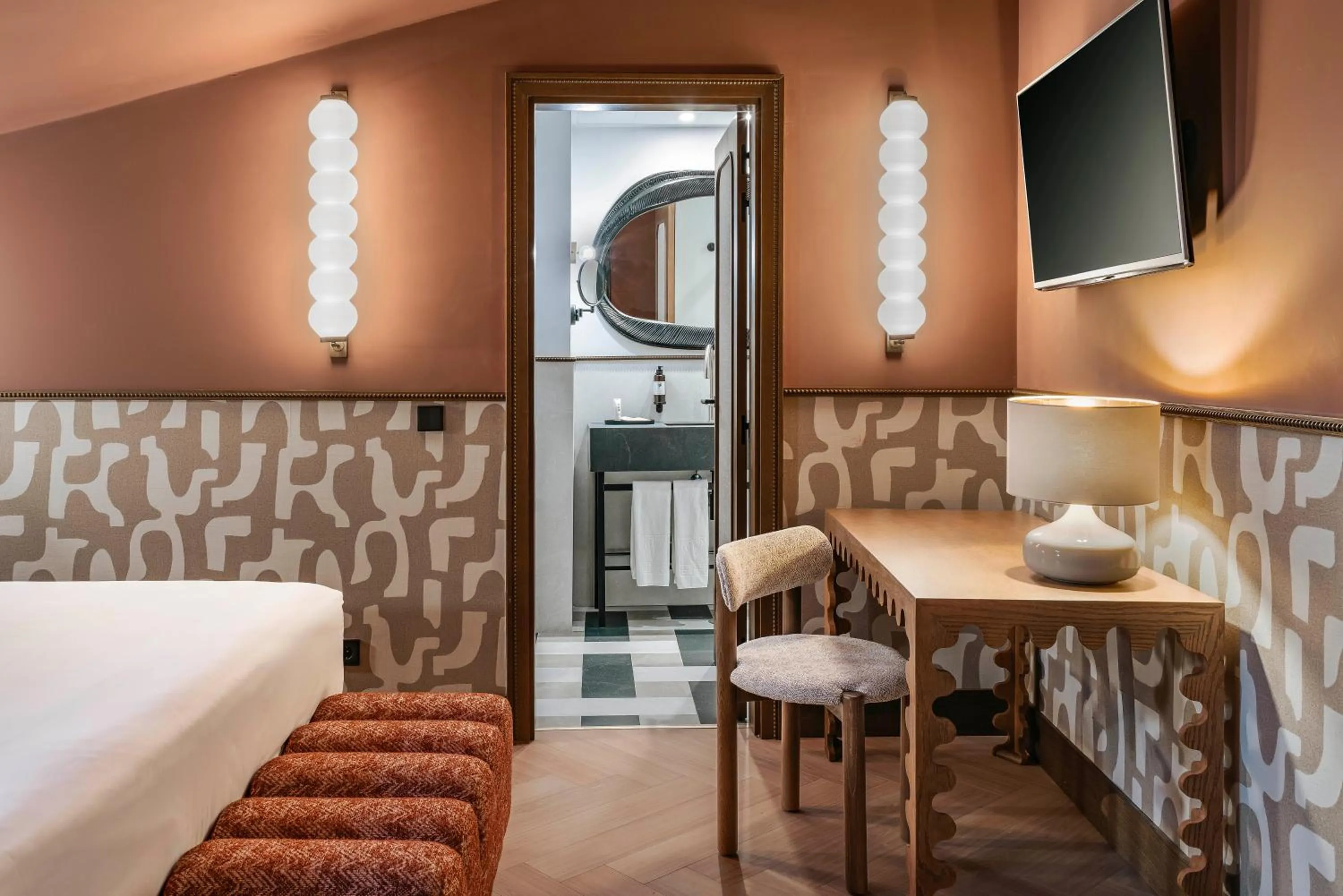 Vincci room with extra bed in Vincci Soho