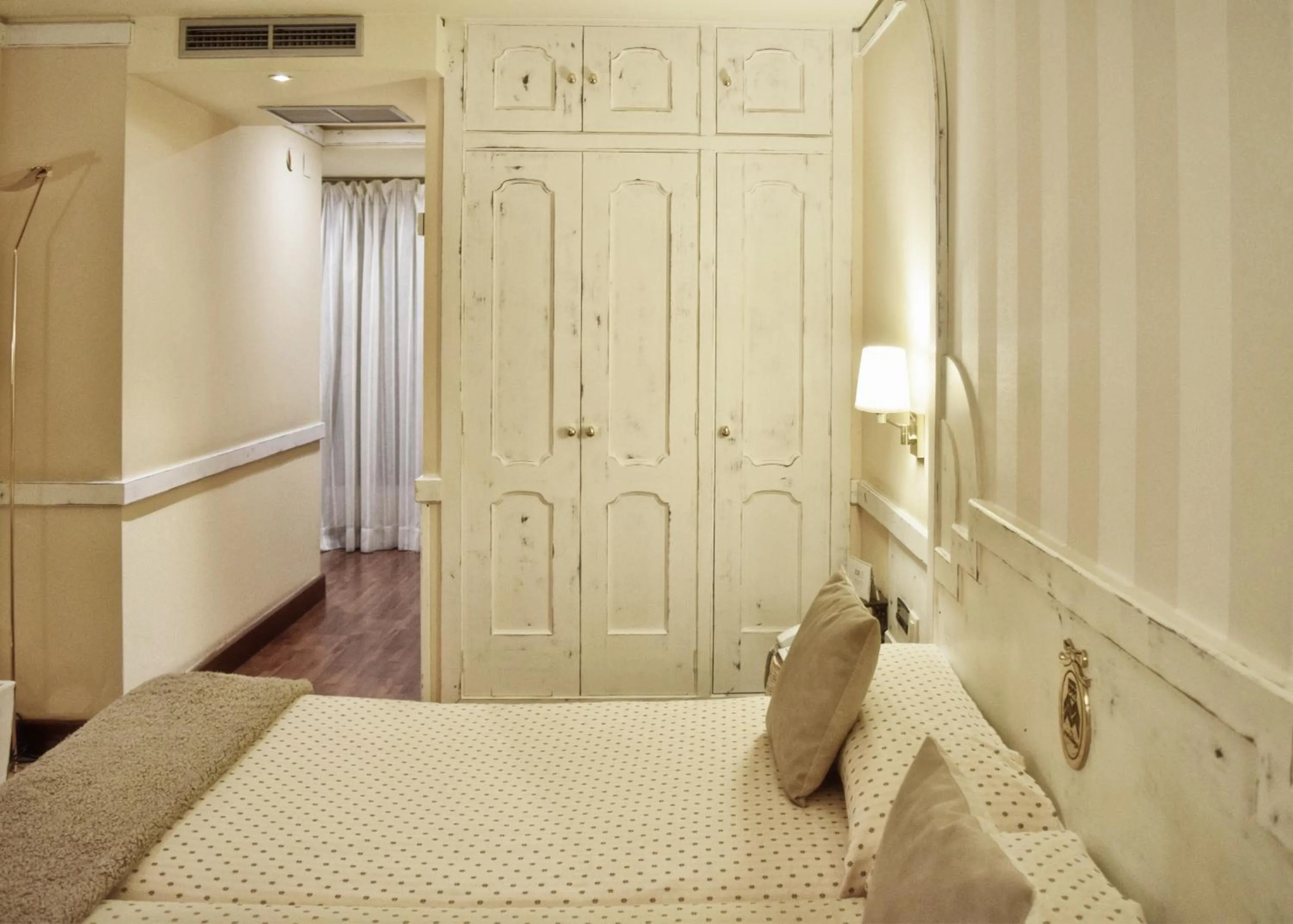 Quadruple Room (2 Adults + 2 Children) in Hotel Maria Luisa