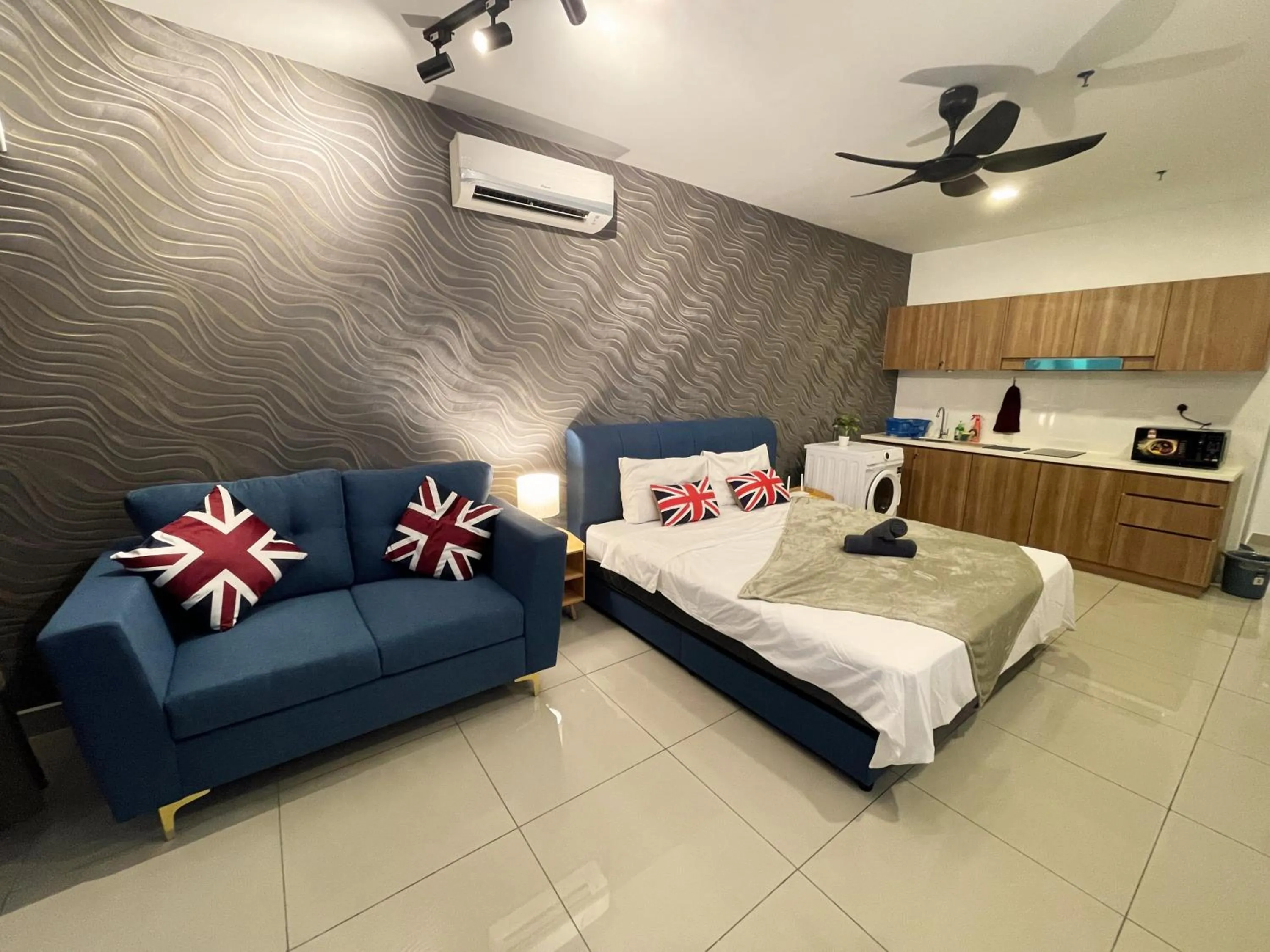 Deluxe King Studio in Pacific Tower Petaling Jaya Near Jaya One, University Malaya, Columbia Hospital By My Homez