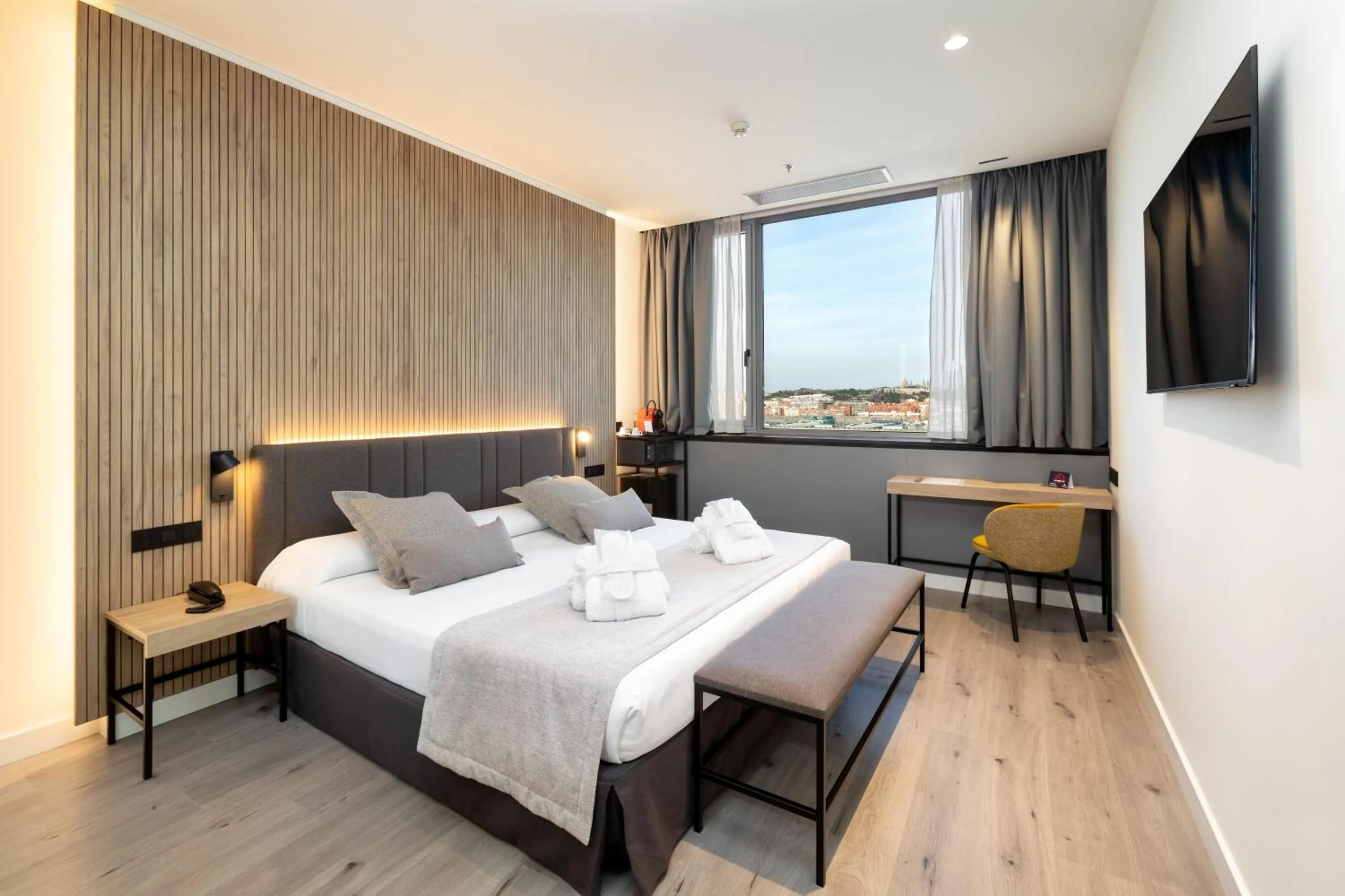 Superior Room in Alexandre Fira Congress