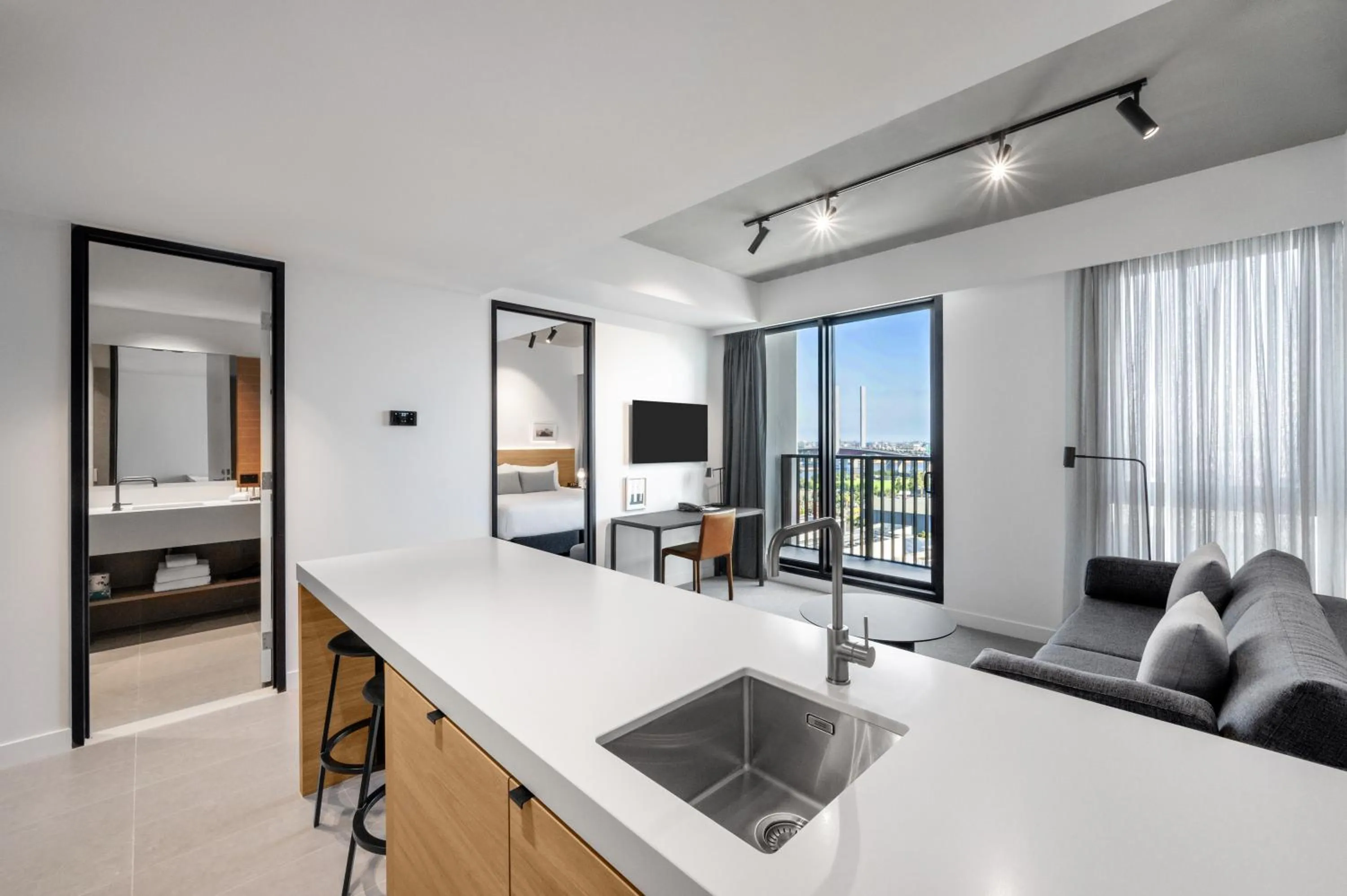 Executive One-Bedroom Apartment in Nesuto Docklands