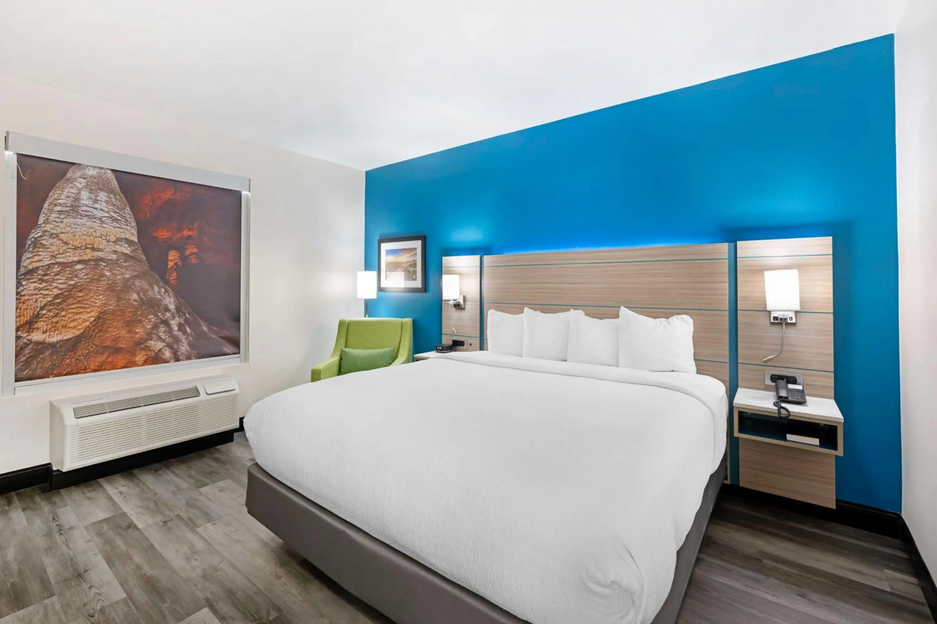 King Room - Disability Access - Poolside in Best Western Plus Executive Residency Carlsbad Hotel