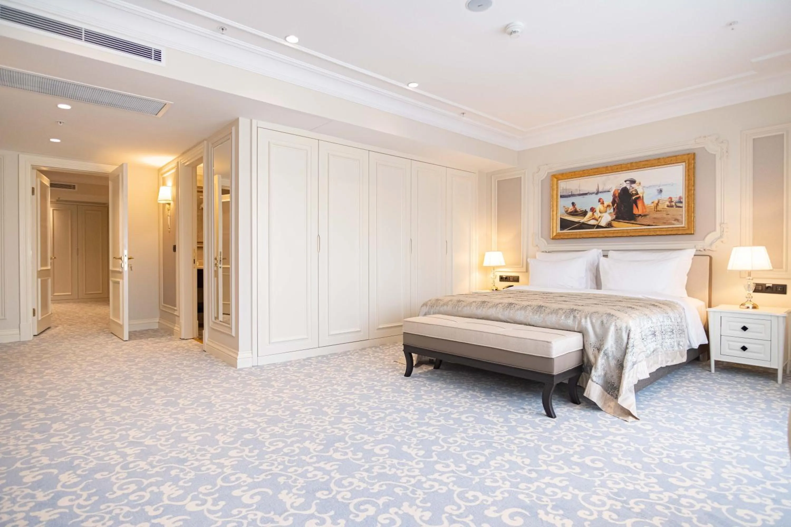 Family Suite Room with Sea View in Dekalb Hotel