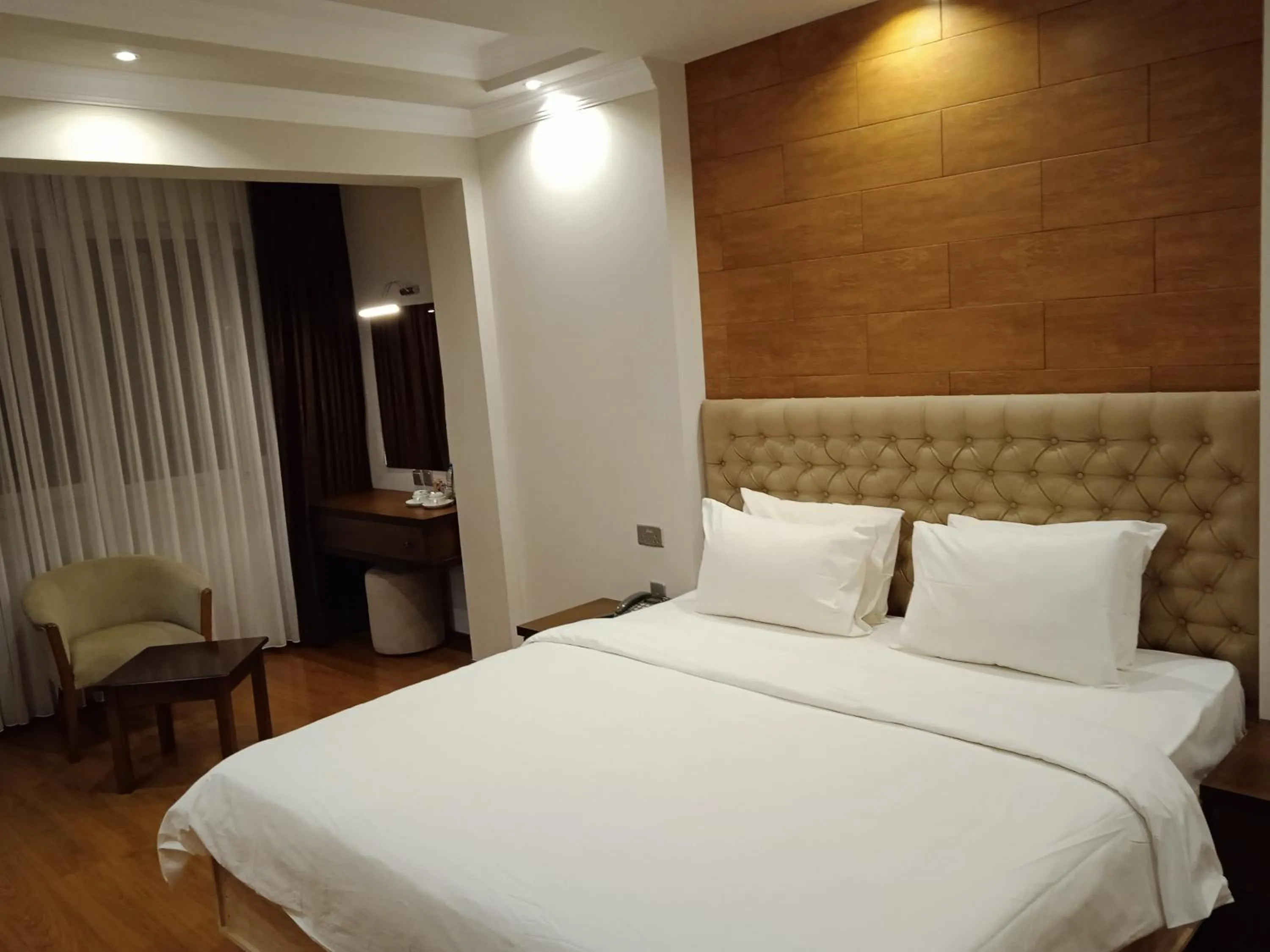 Queen Room with Sea View in Mountain View Hotel