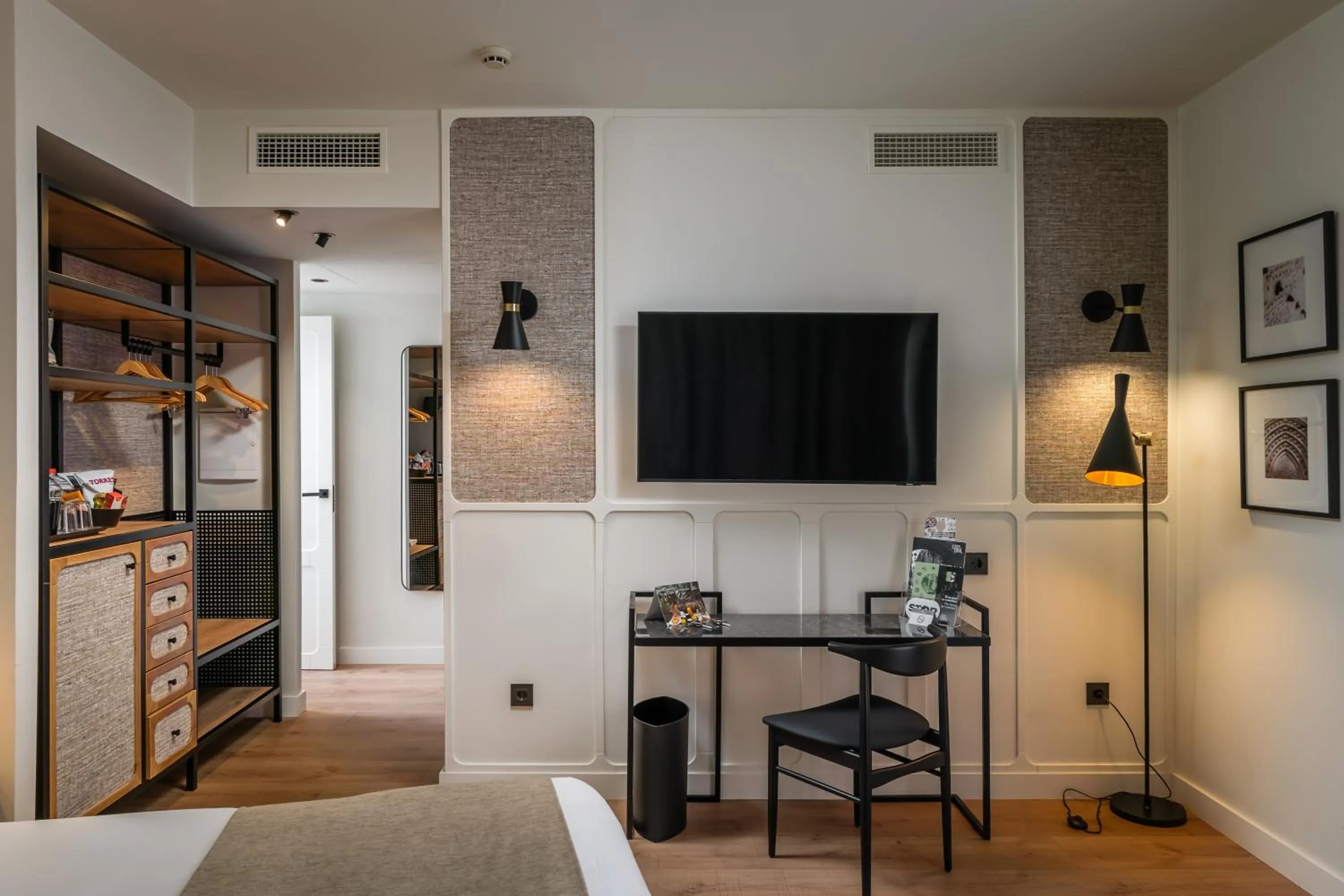 Superior Queen Room in Hotel Barcelona Catedral 4 Sup