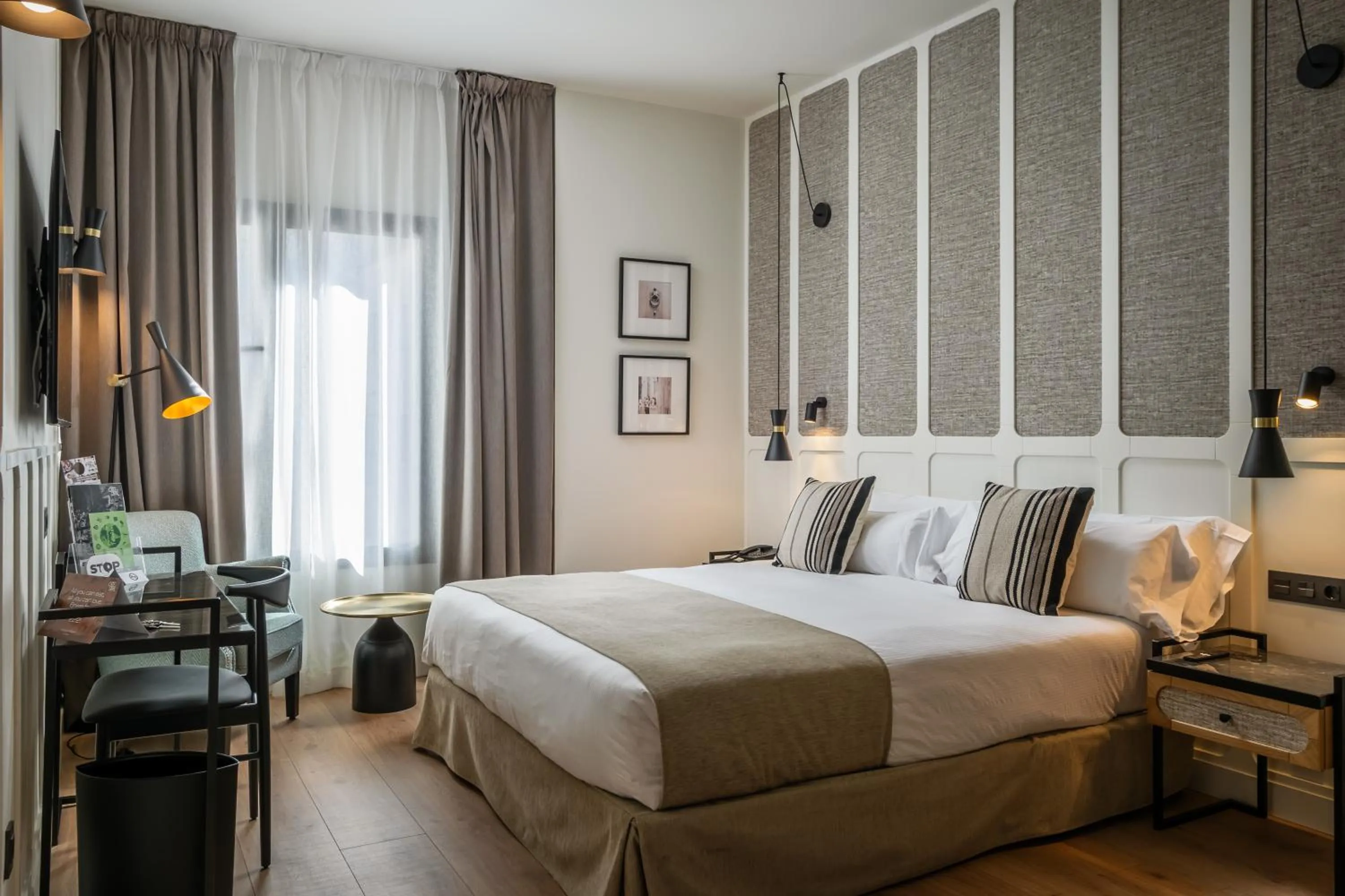 Queen Room - Disability Access in Hotel Barcelona Catedral 4 Sup
