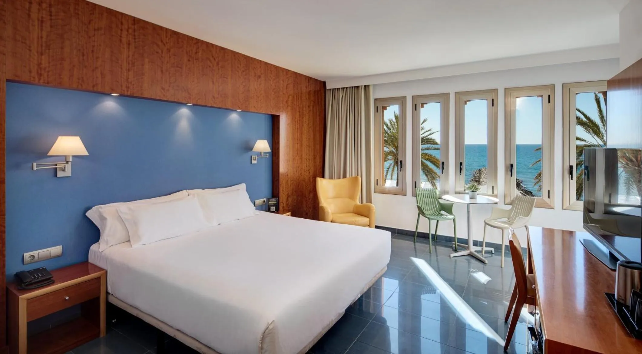Superior Double Room with Sea View in Sercotel Kalma Sitges