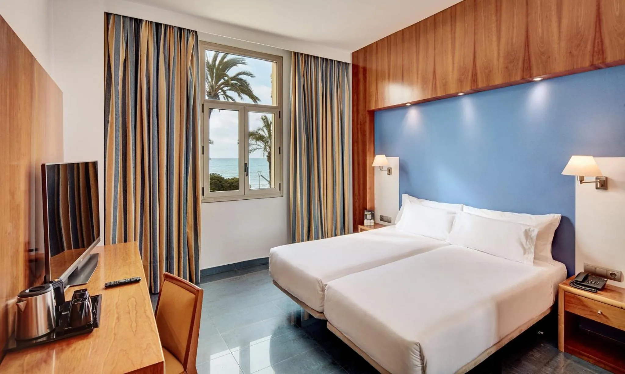 Superior Twin Room with Sea View in Sercotel Kalma Sitges
