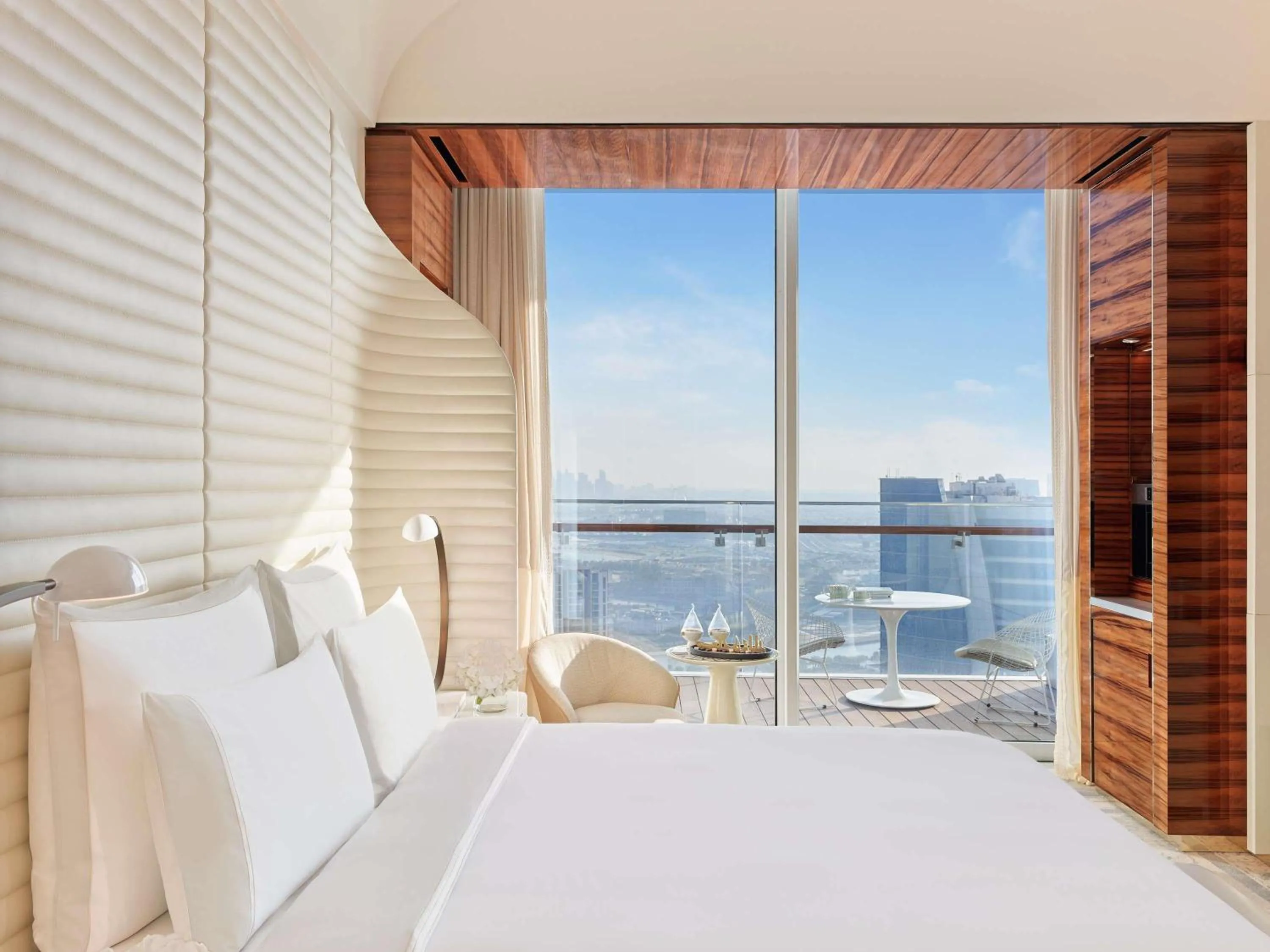 Fairmont King Room with Balcony and City View in Fairmont Doha