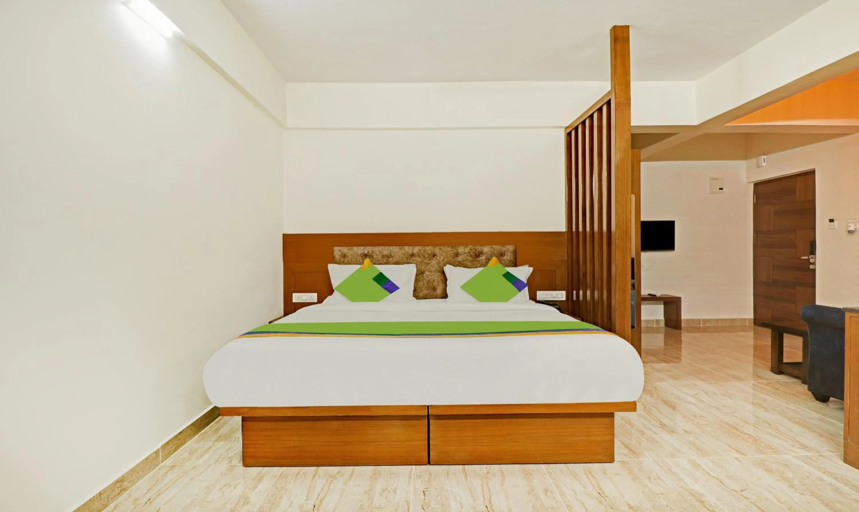 Deluxe Double Room - single occupancy in Treebo Celebrity Hotels And Suites