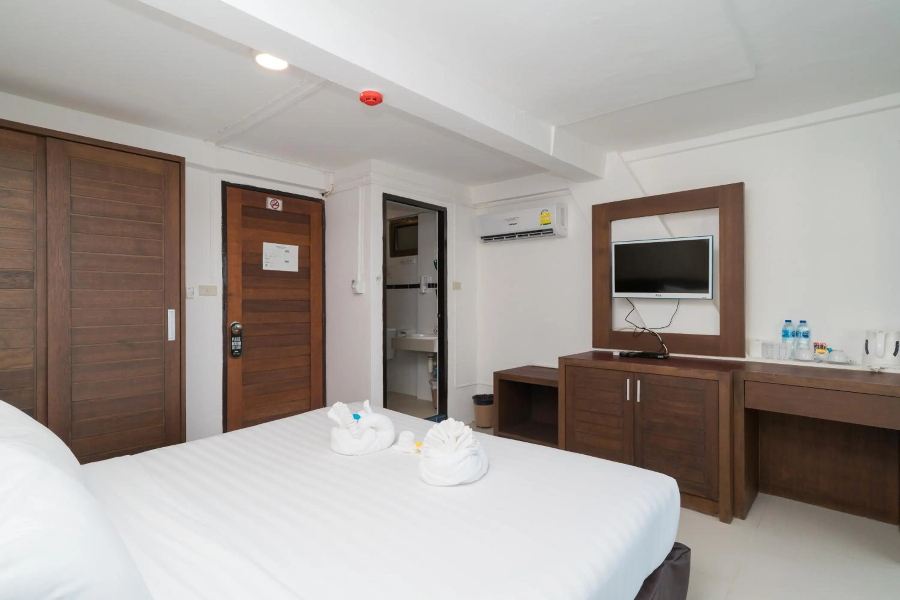 Deluxe Double Room with Side Sea View in Destination Patong