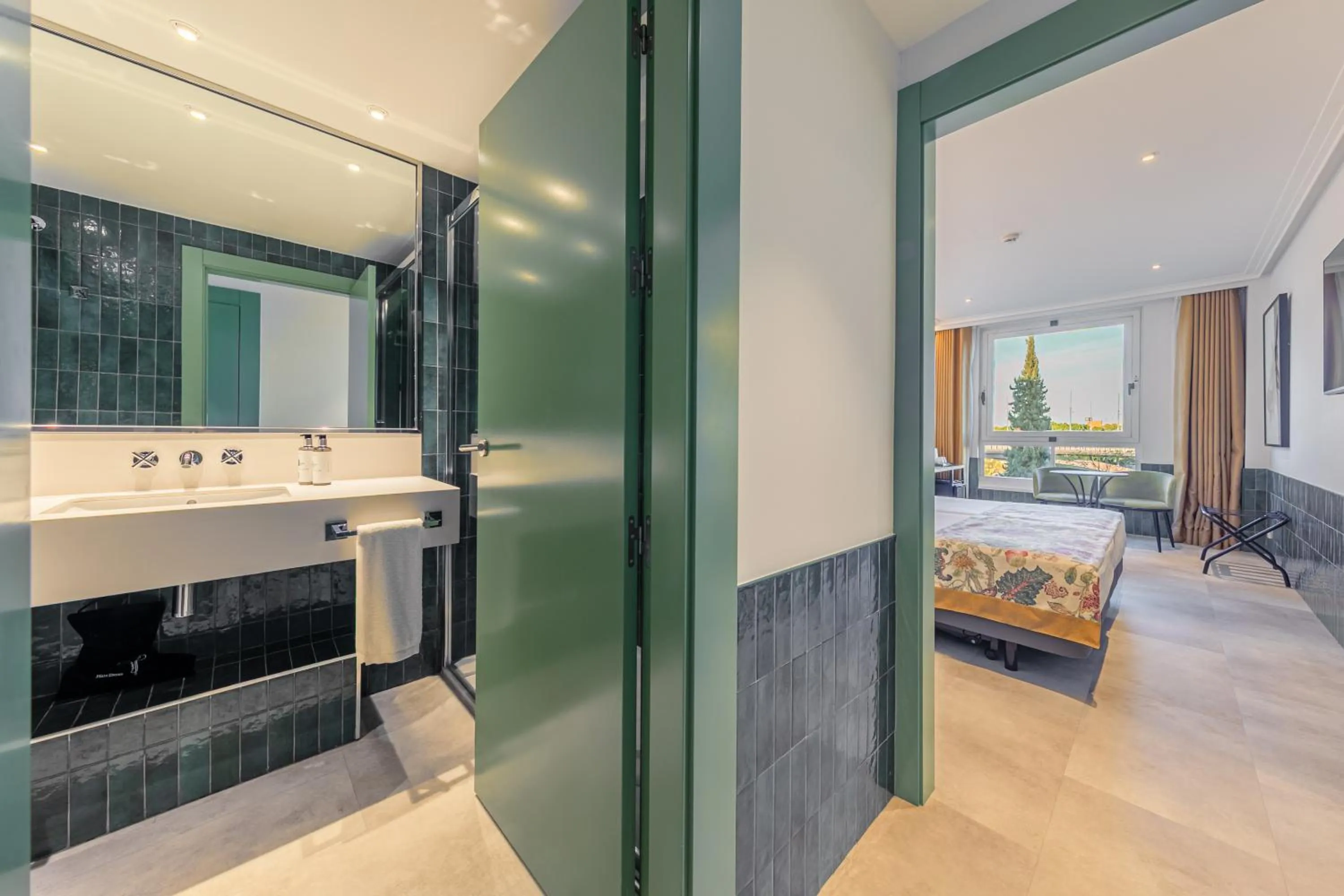 Double Room with River View in Ribera de Triana Hotel