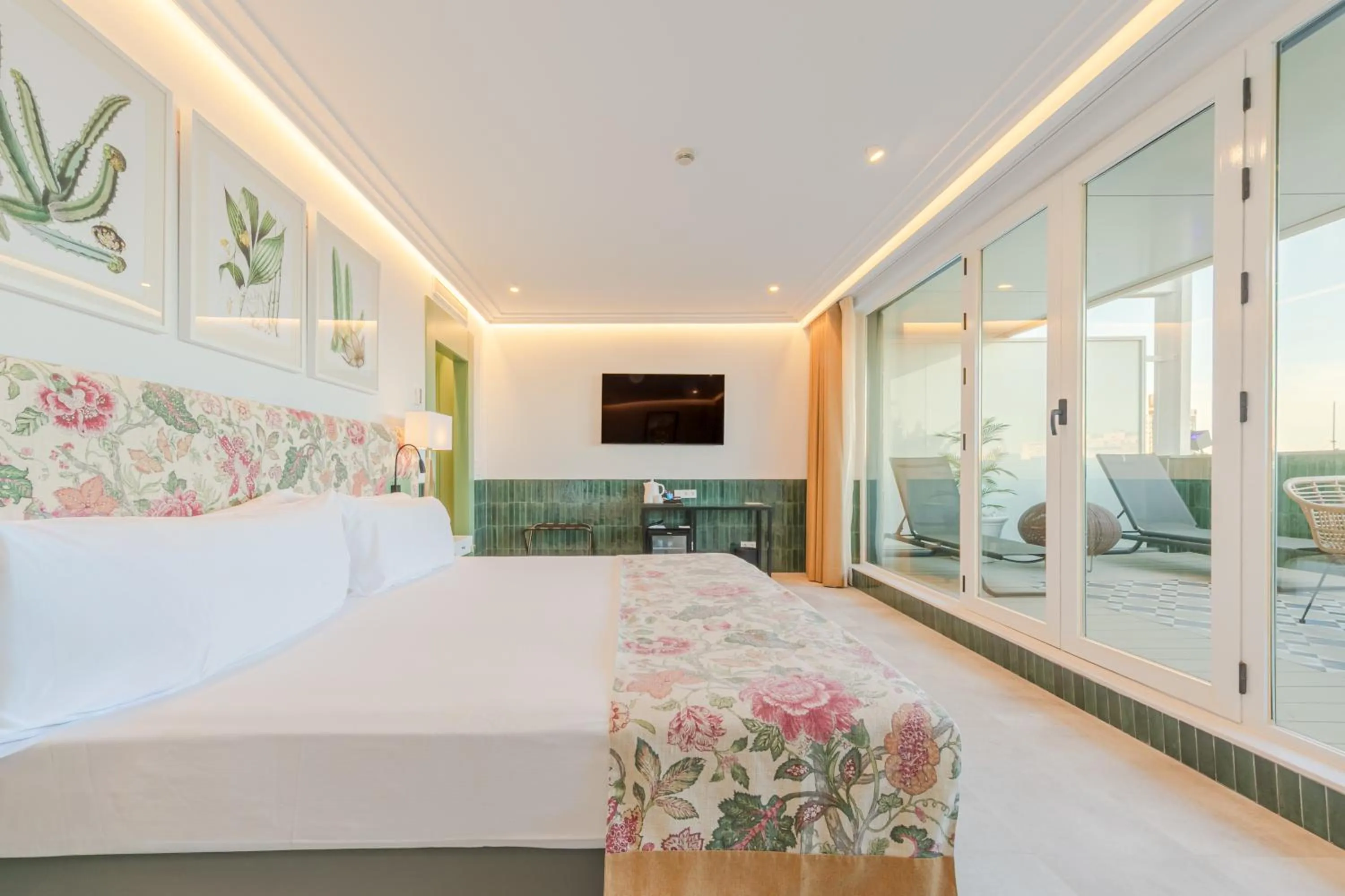 Superior Room with Terrace in Ribera de Triana Hotel