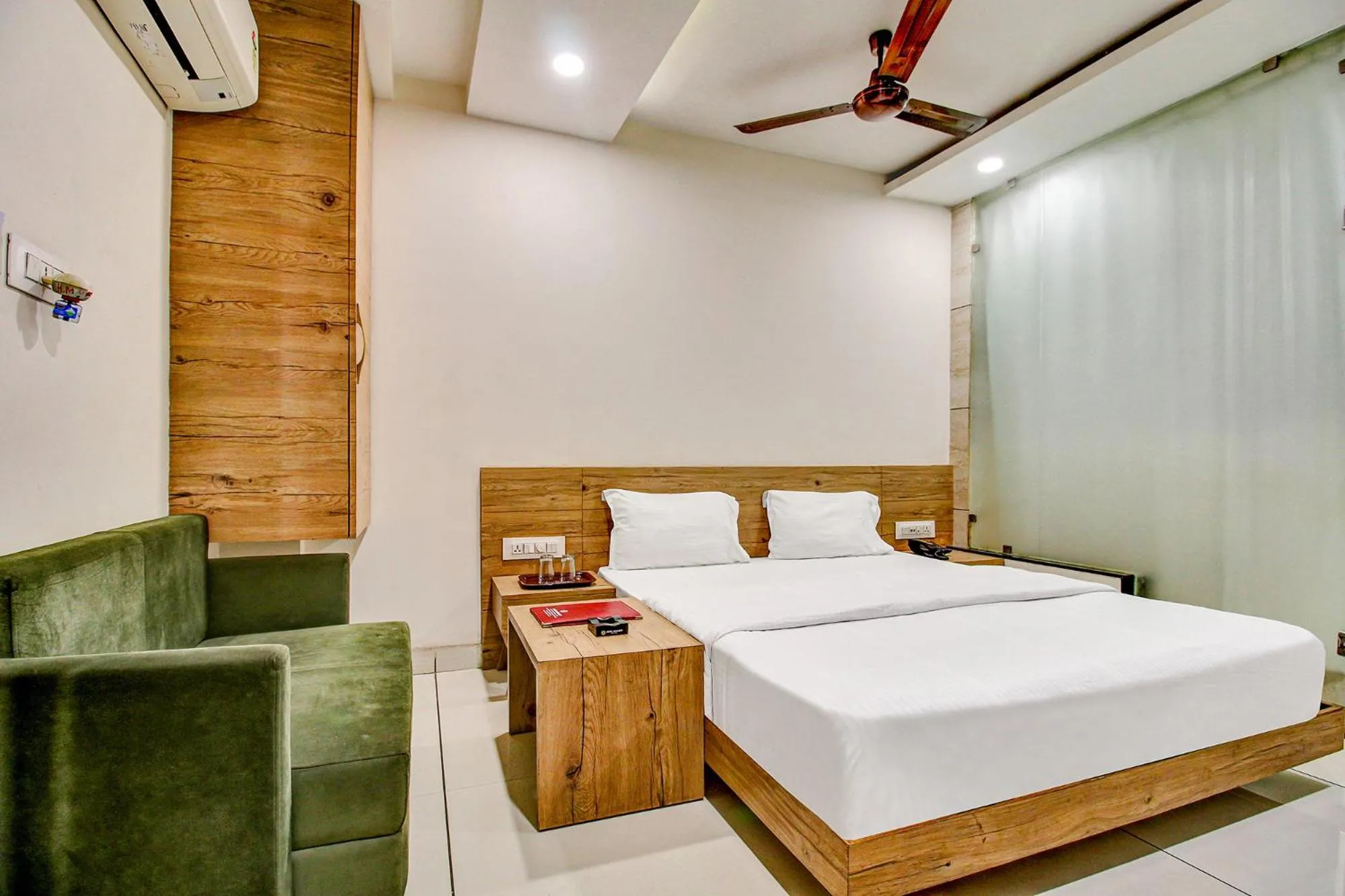 Suite - single occupancy in FabHotel Prime Manjeet