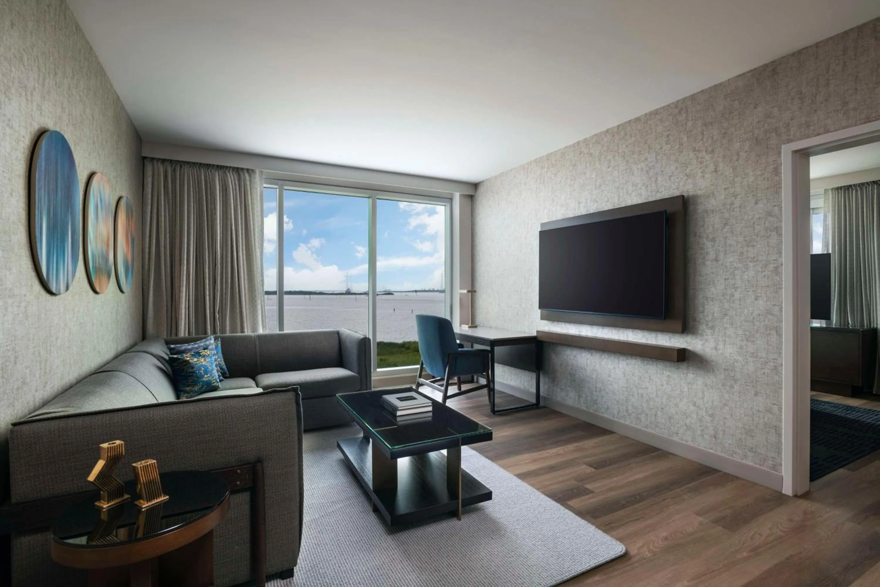 Suite in Hyatt Regency Baytown-Houston