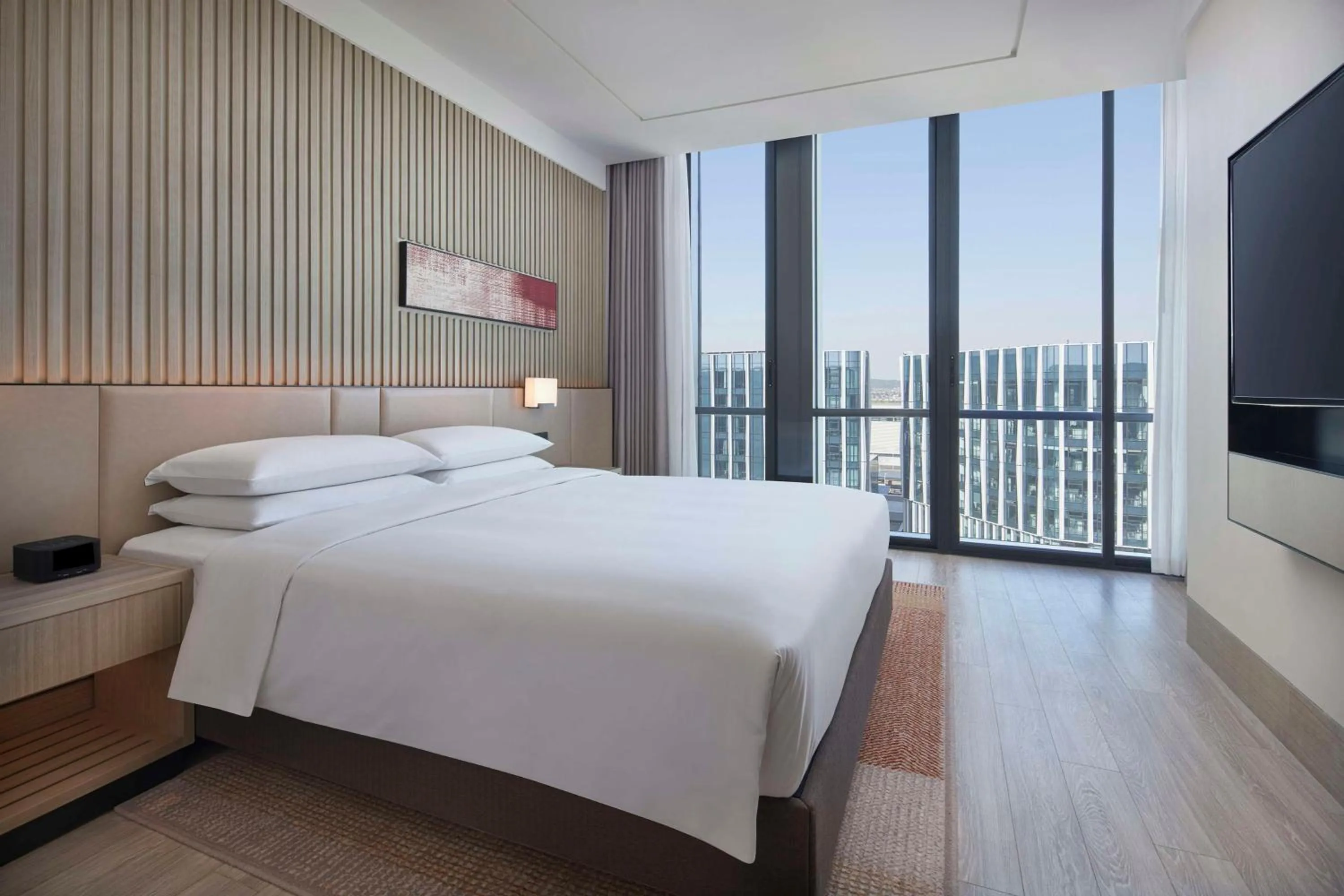 King Suite with Sofa Bed in Hyatt Place Hangzhou International Airport
