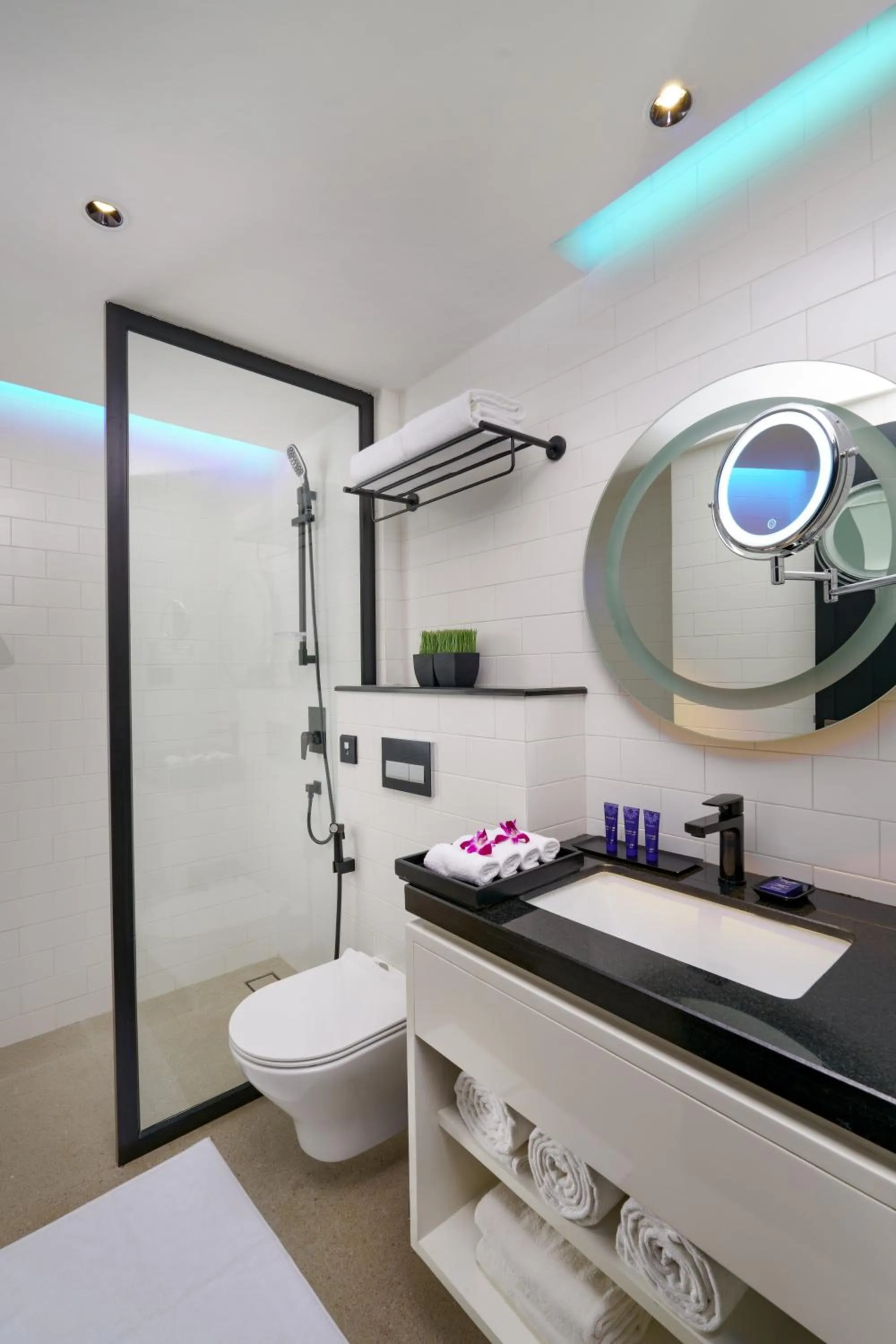 Premium Room King Bed - single occupancy in Vivanta Meghalaya Shillong