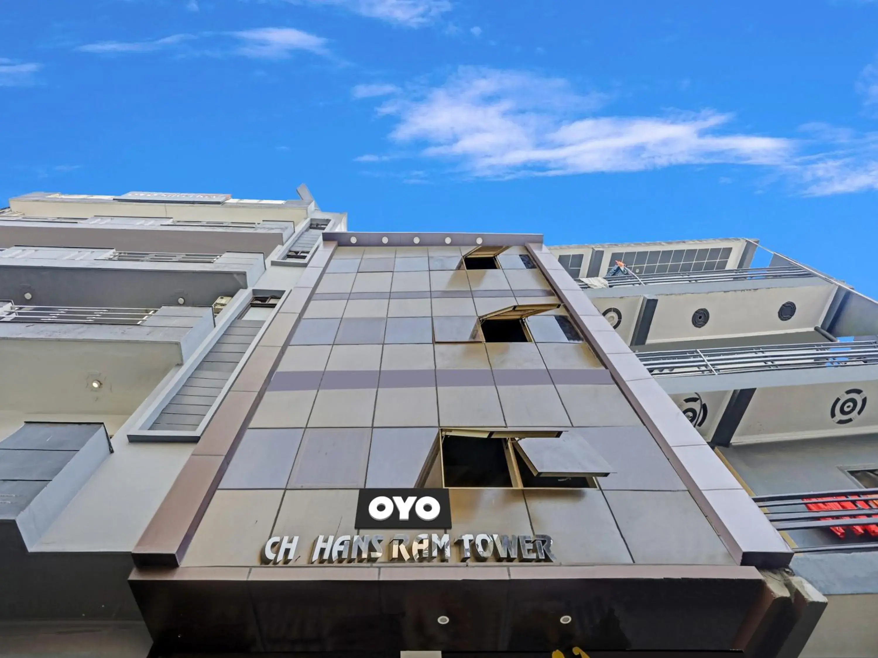 SPOT ON Mt White House SPOT ON Mt White House