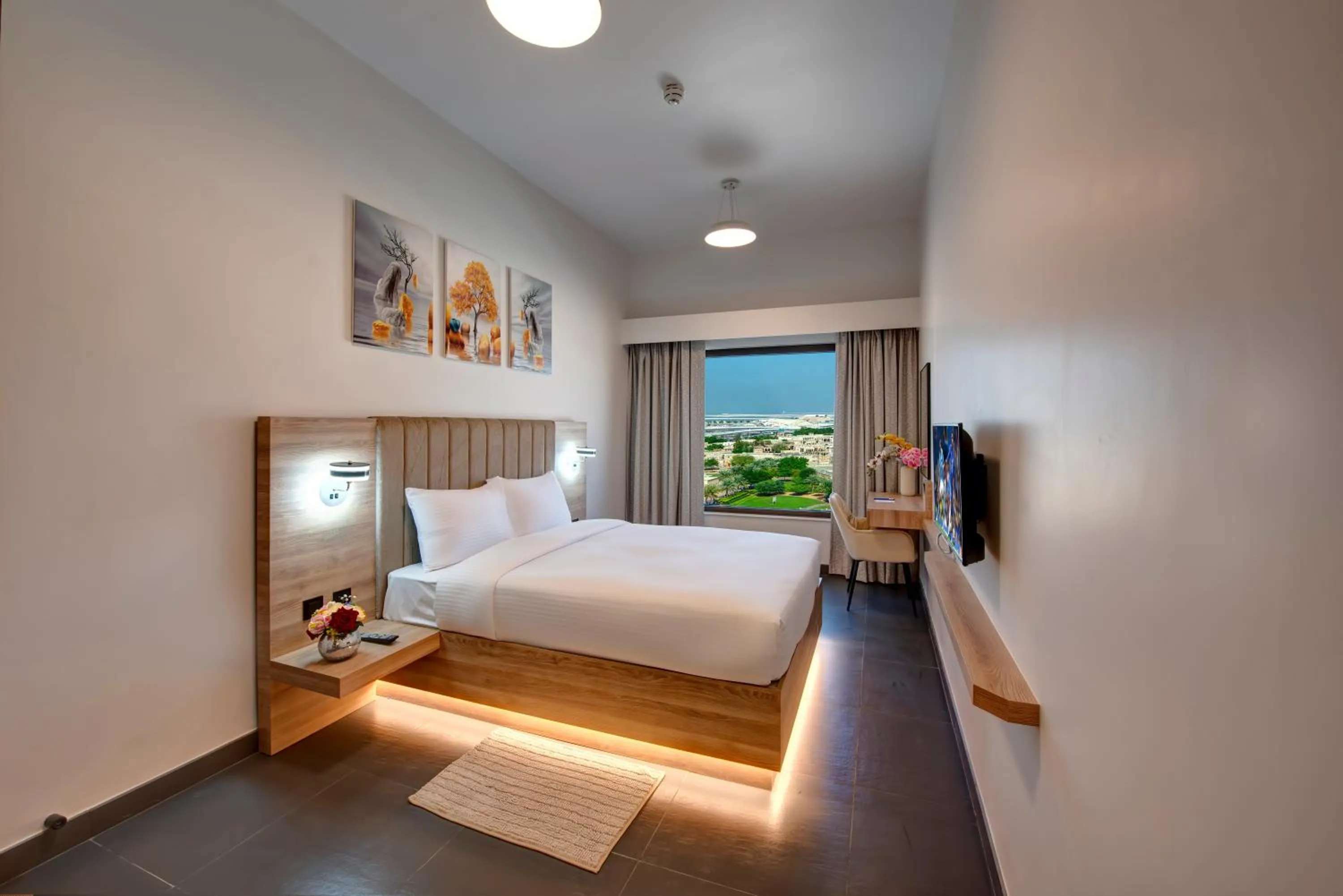 Superior Waterfront Queen in Wescott Hotel