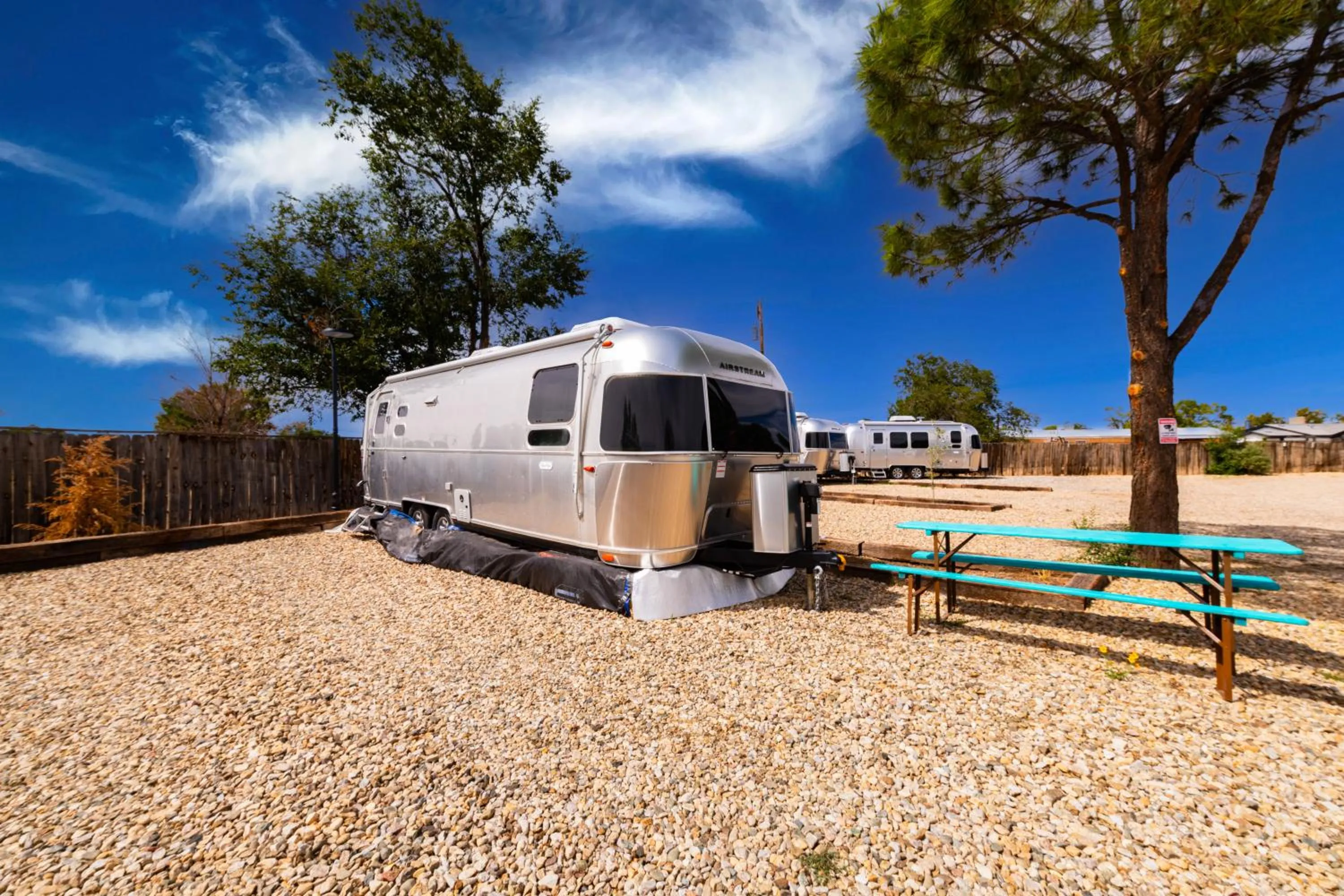 Airstream 27' in Taos Motor Lodge