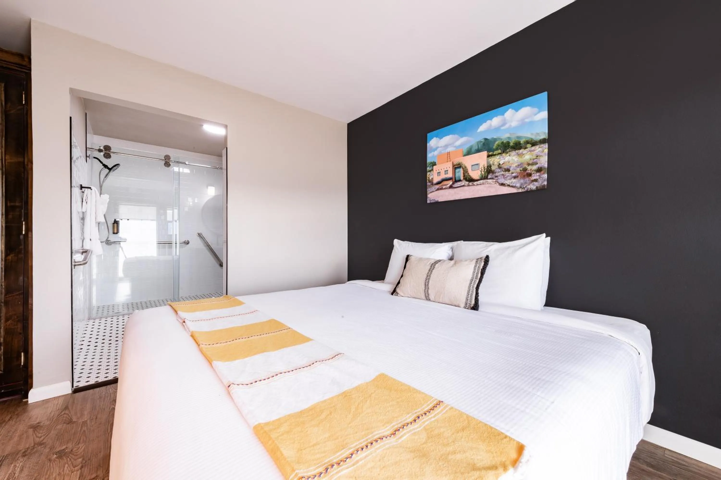 Standard King ADA in Taos Motor Lodge