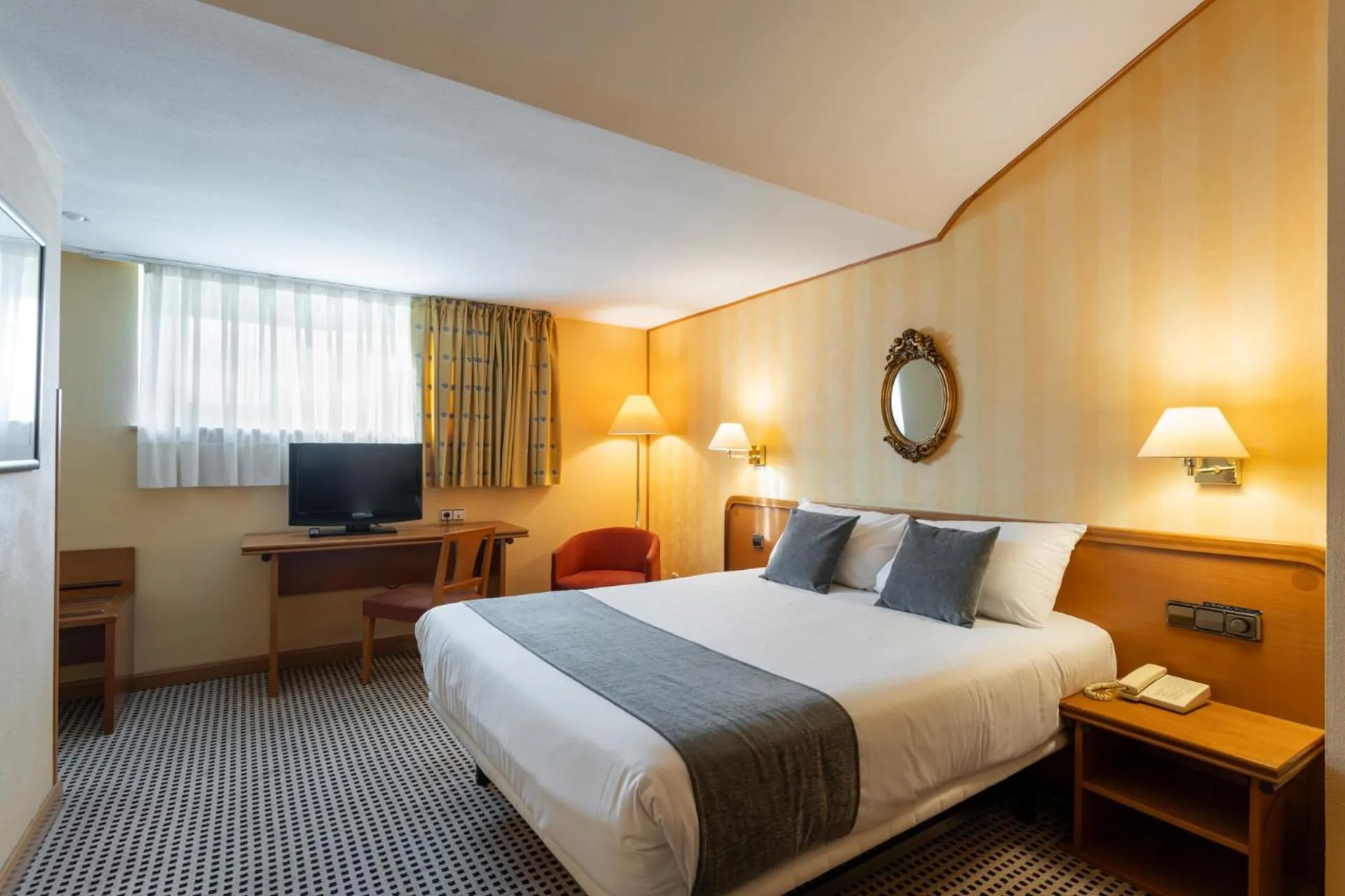 Economy Double Room in Hotel Alda Río Tormes