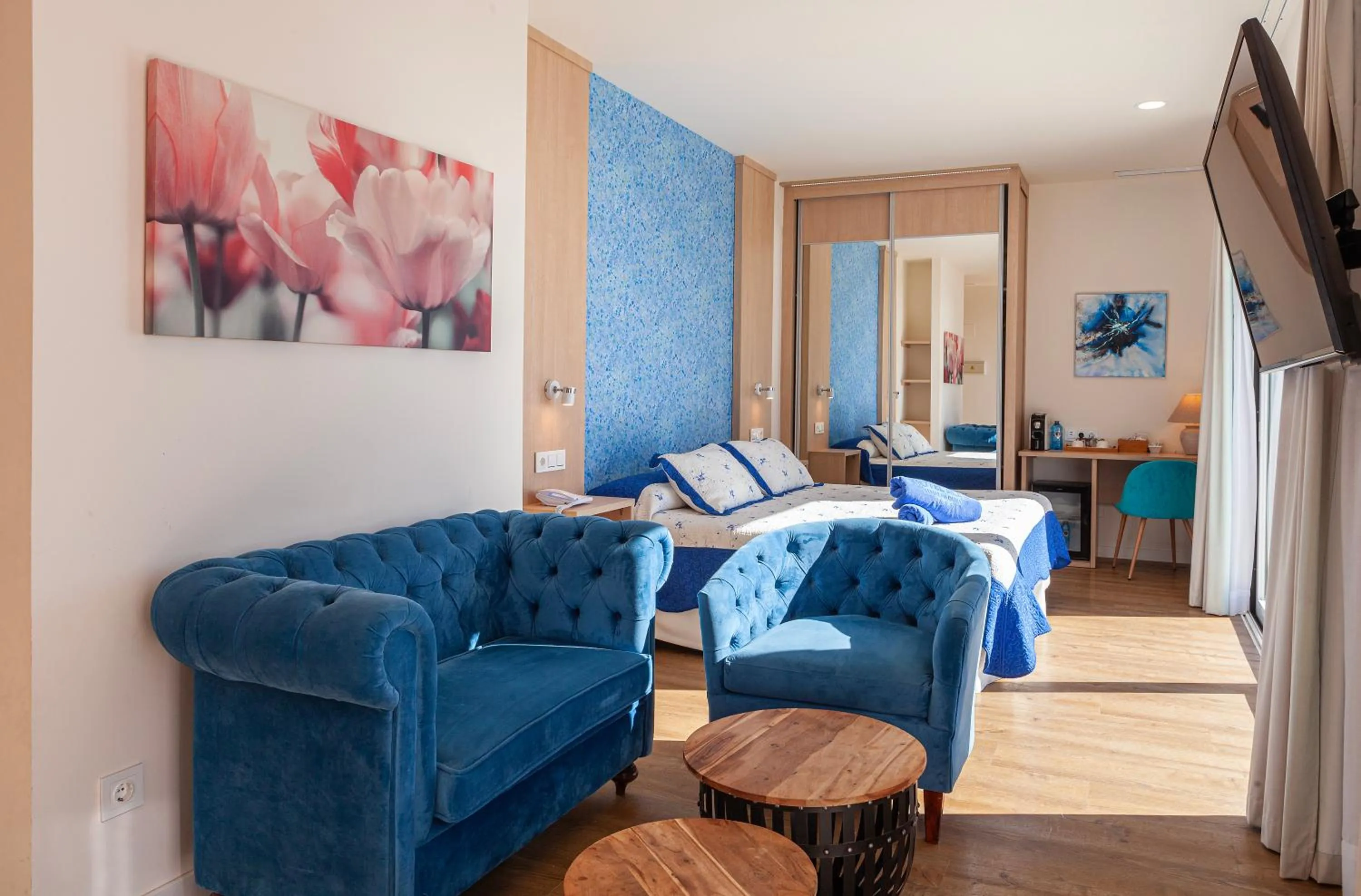 Deluxe Double Room with Side Sea View in Hotel Alay - Adults Only Recommended