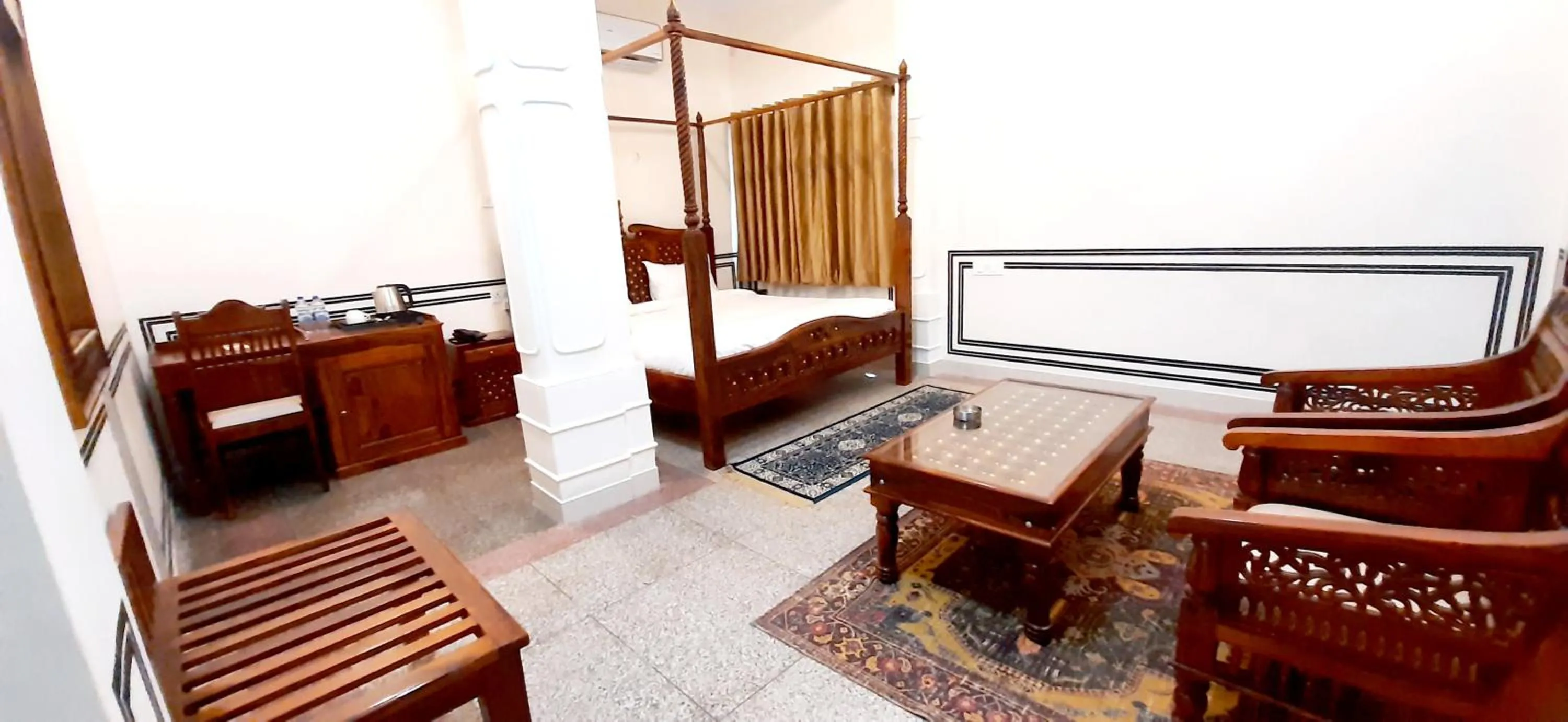 Deluxe Double Room in Hotel MSD Niwas