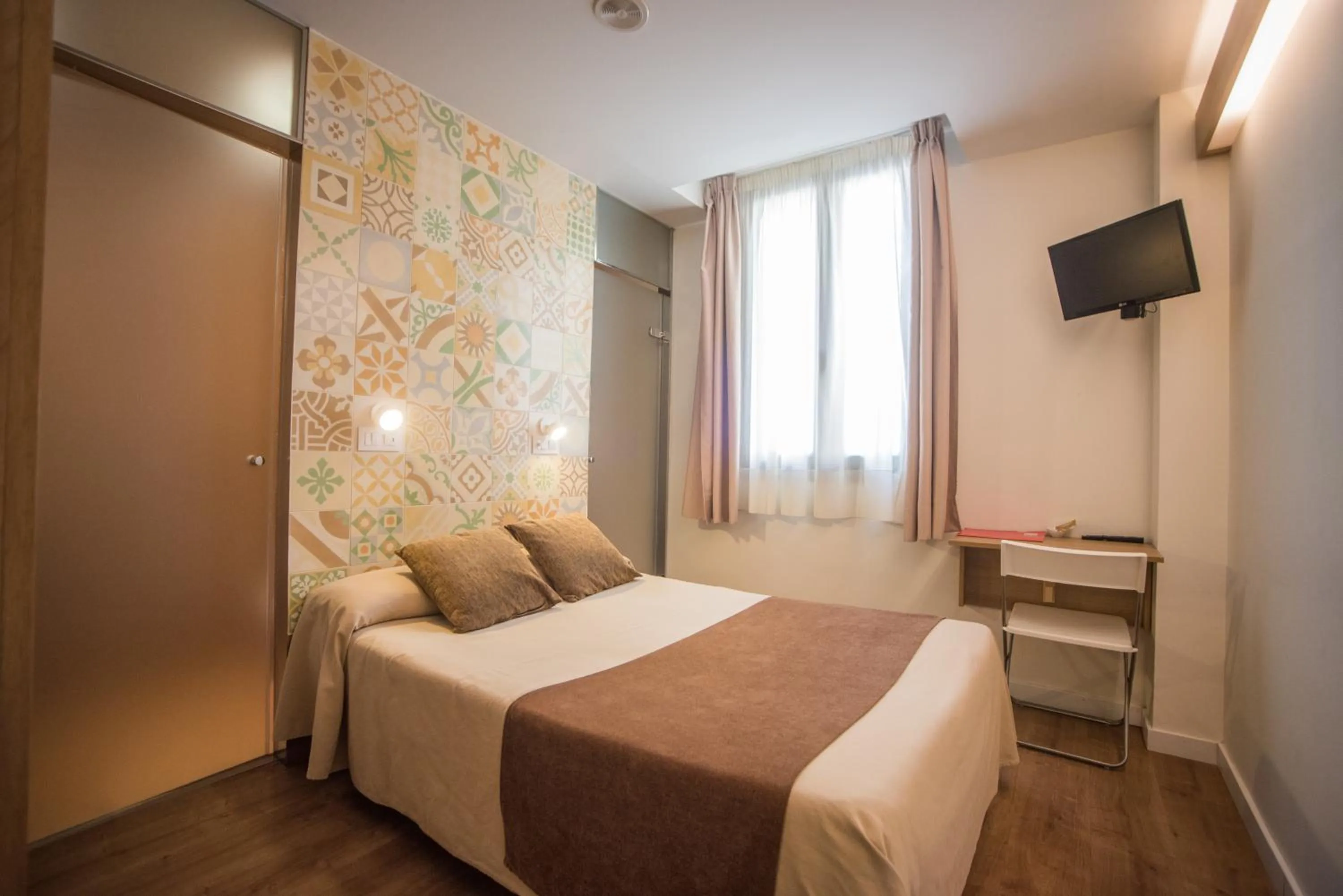 Double Room in Hostal Marenostrum