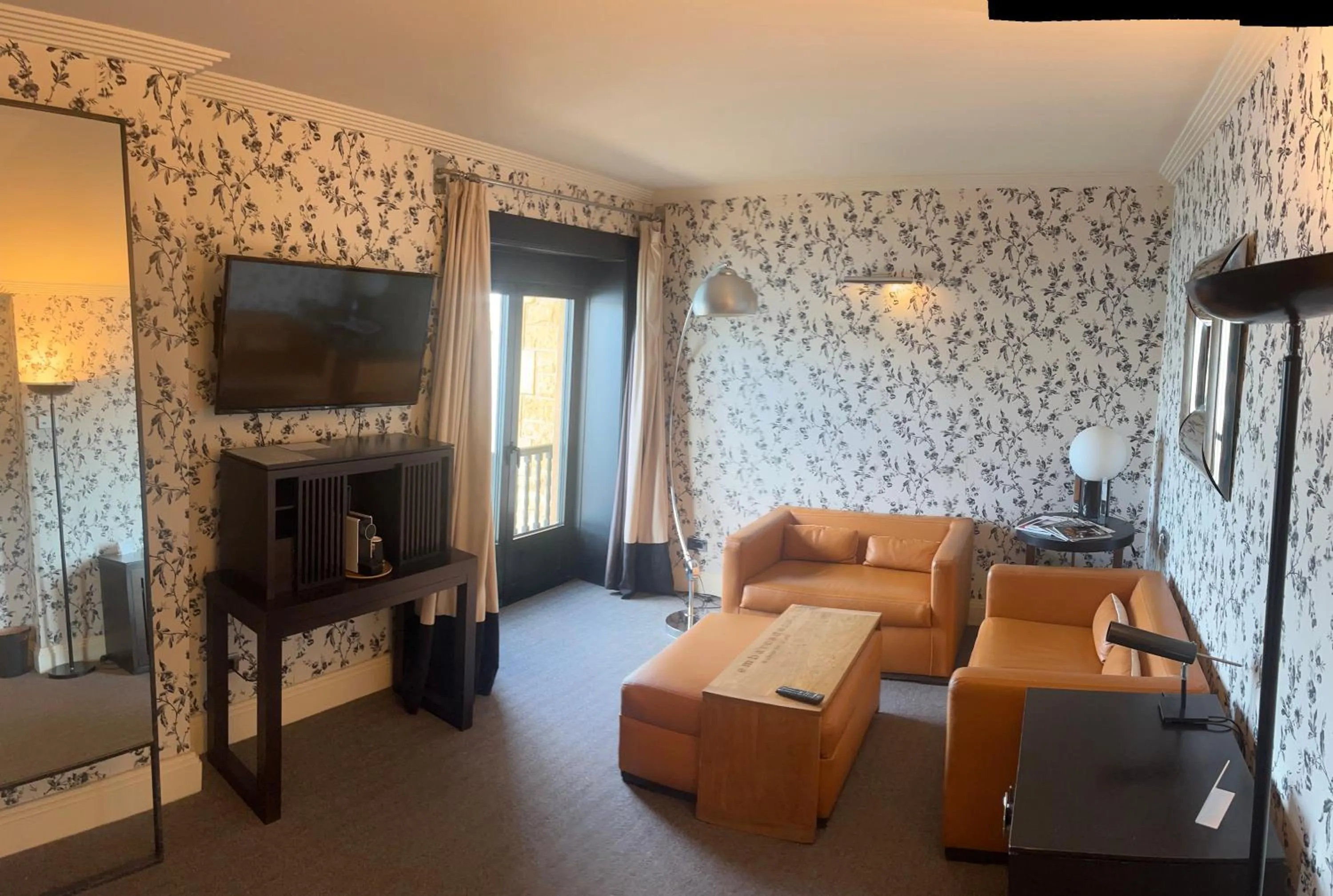 Suite in Ercilla Embarcadero Hotel