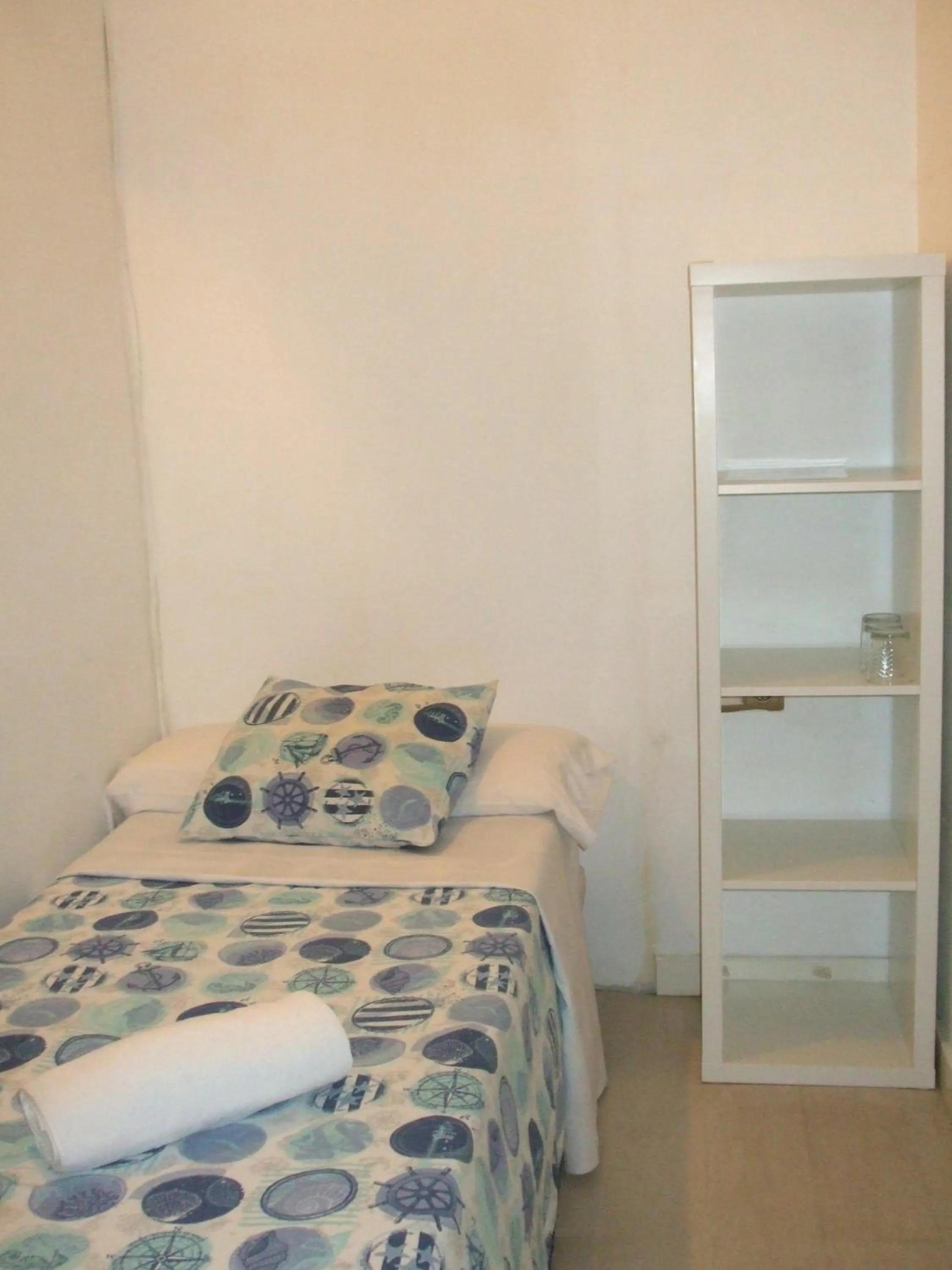 Triple Room with Shared Bathroom in Hostal Felipe 2