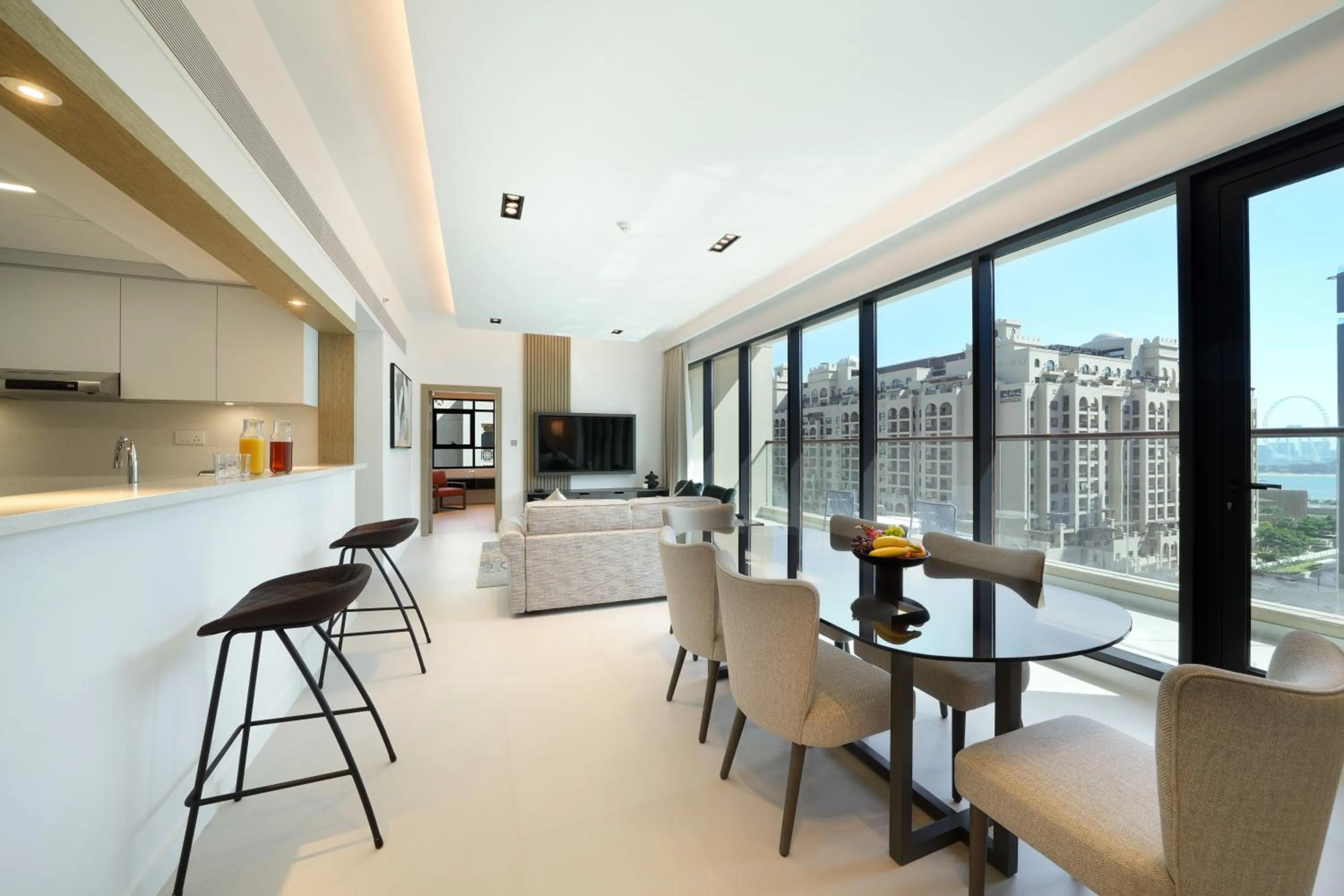 Deluxe Two-Bedroom Apartment in Cheval Maison - The Palm