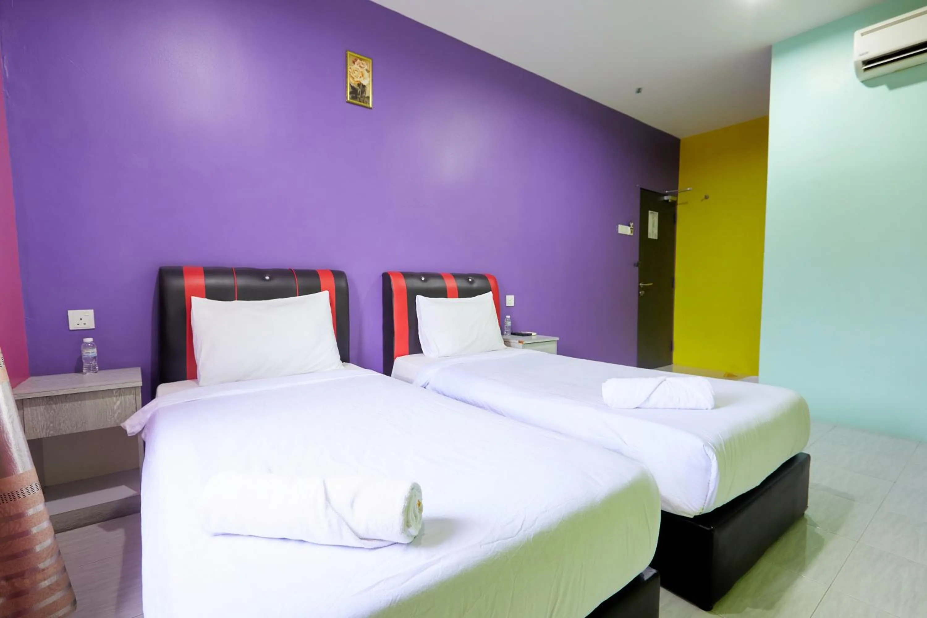 Standard Twin Room in SY JERANTUT HOTEL