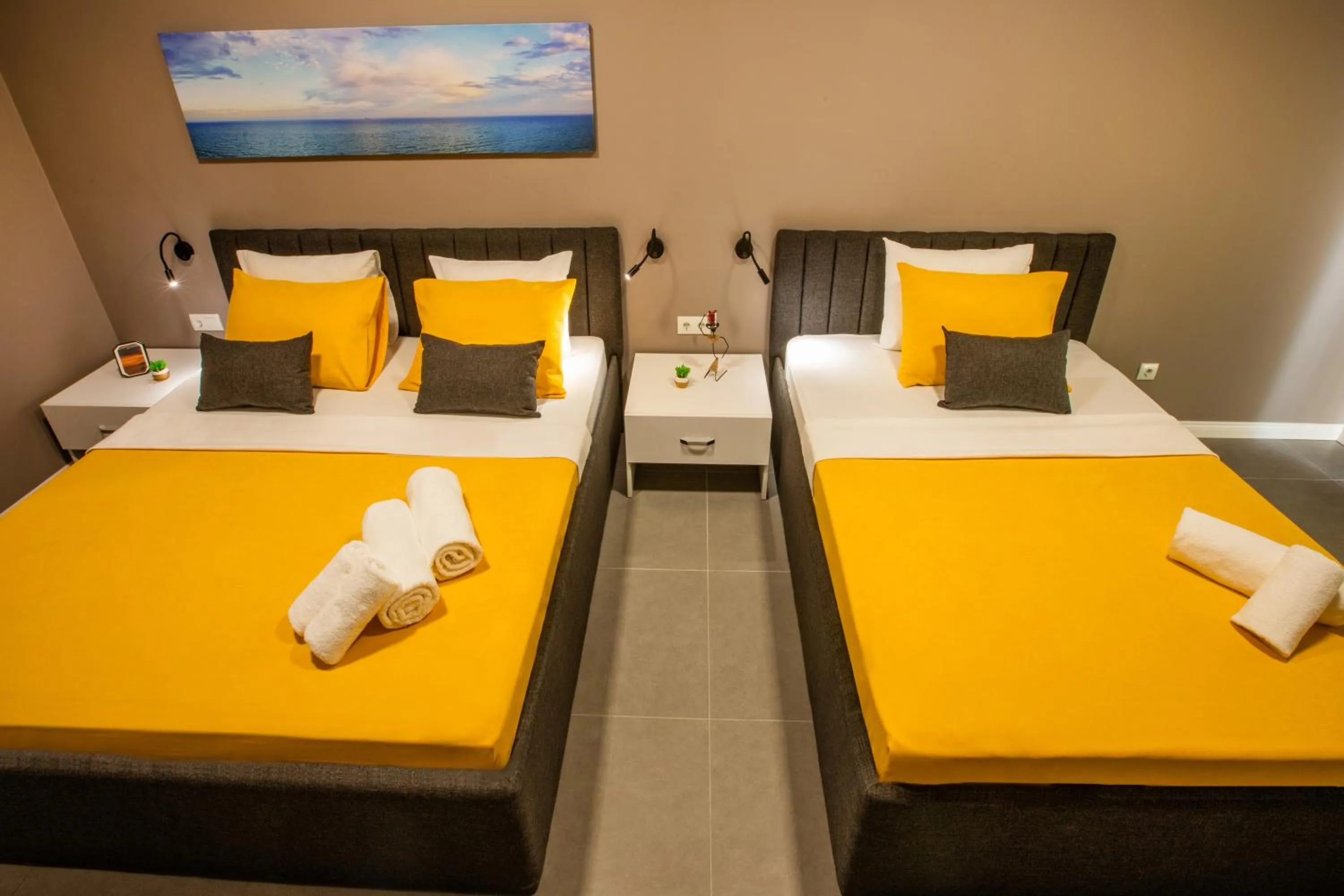 Superior Twin Room with City View in First Joy Hotel