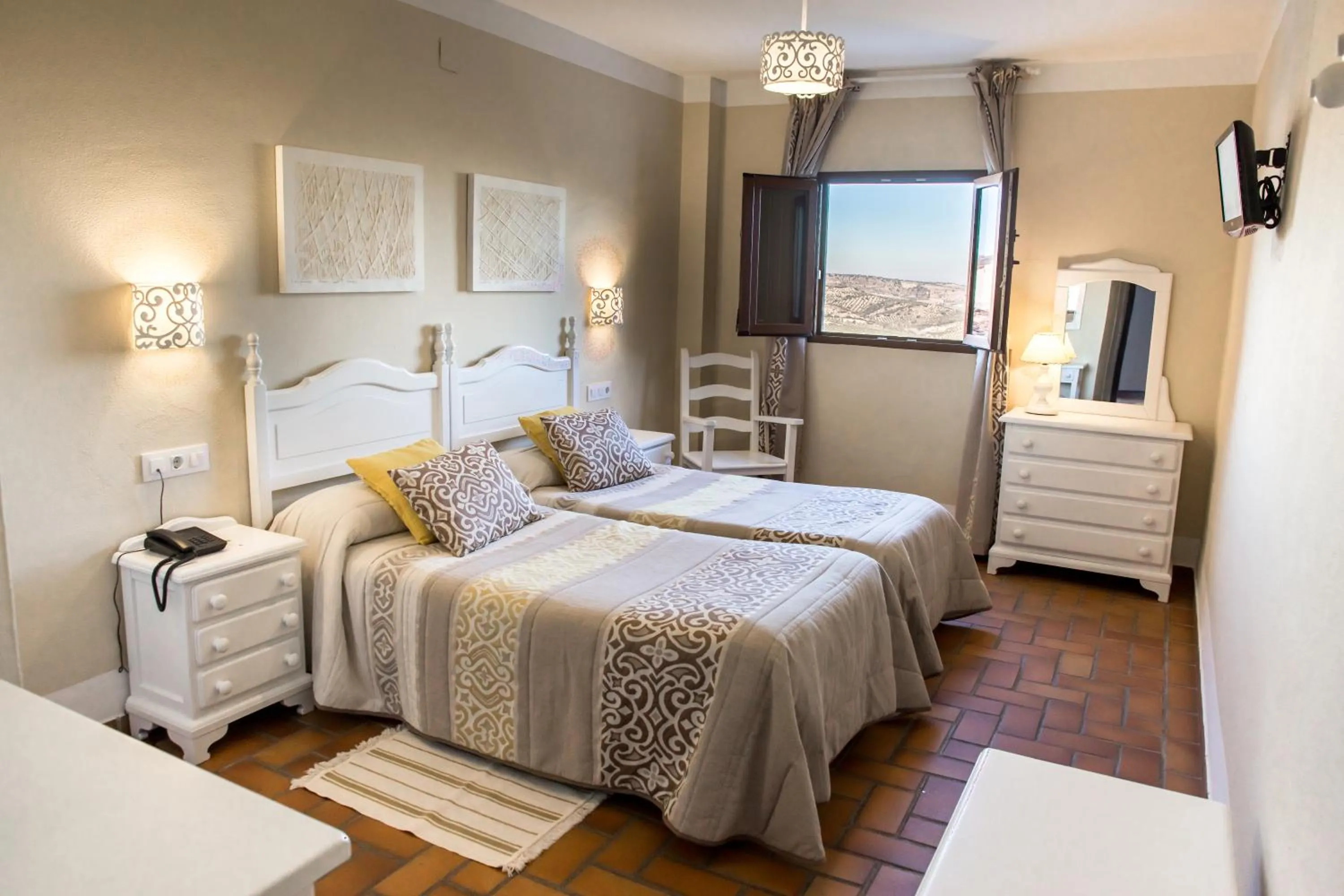 Twin Room in Hotel Zuhayra