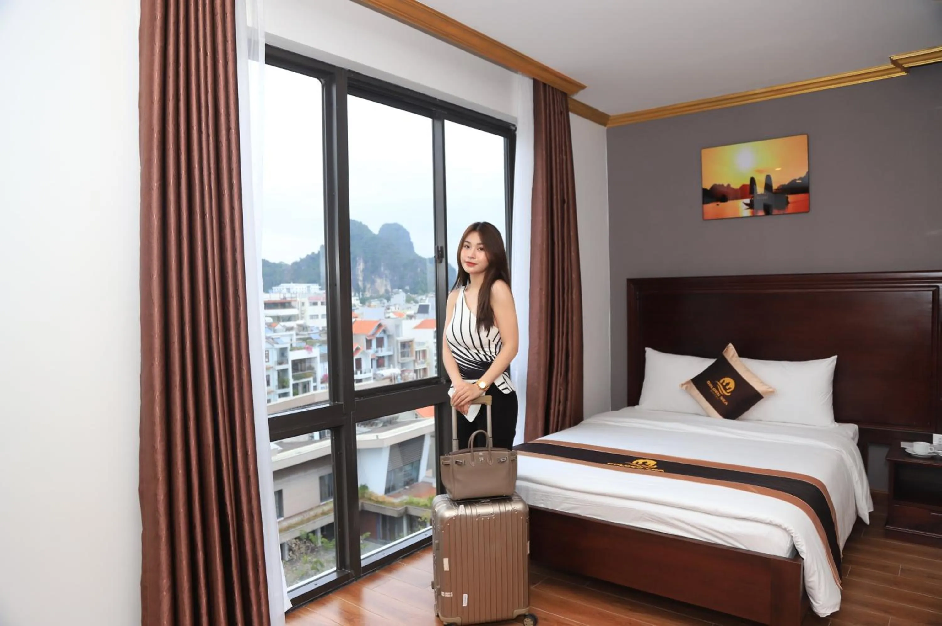 Deluxe Room in Golden Sea HaLong Hotel