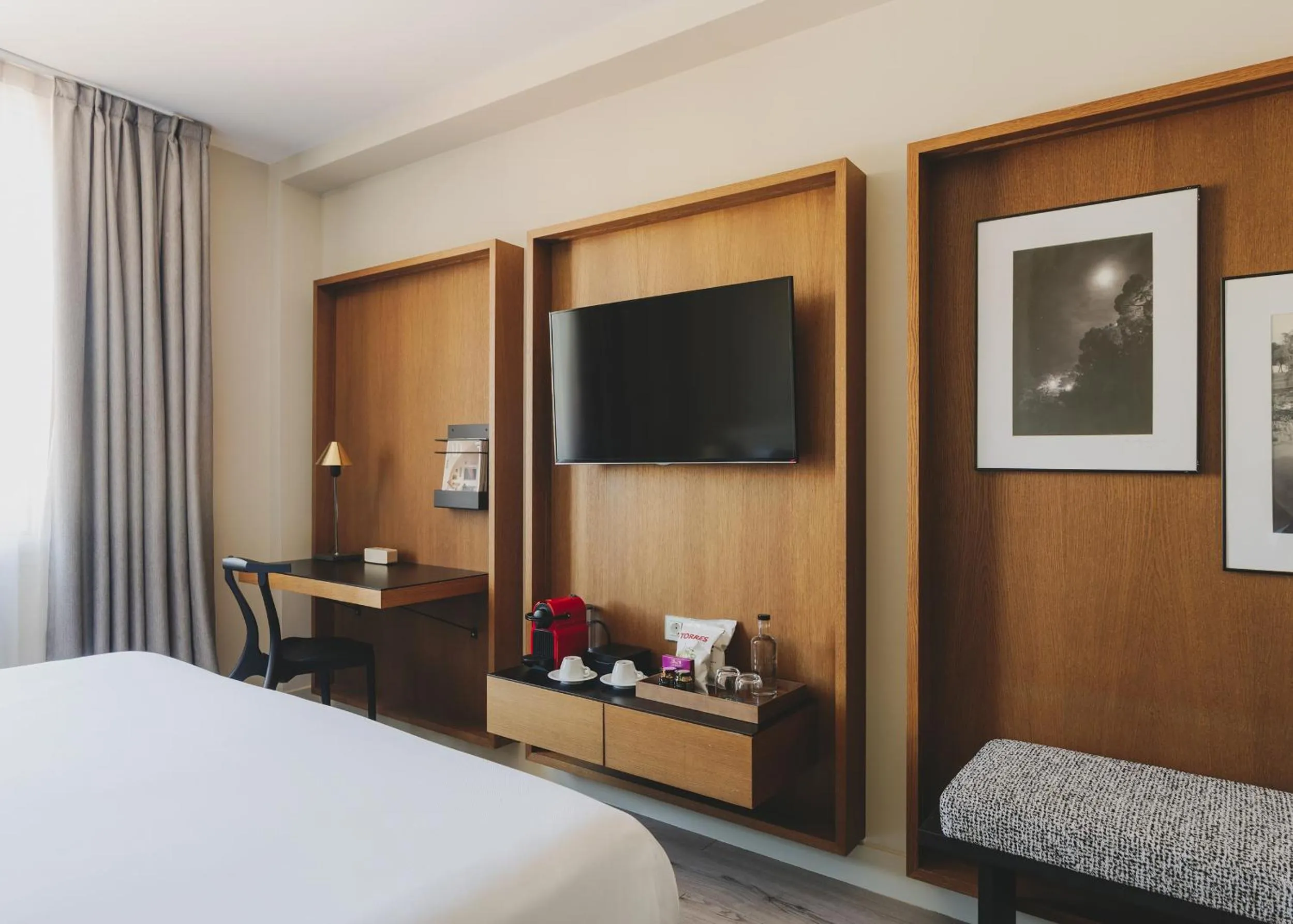 Family Room in Gallery Hotel 4 Sup