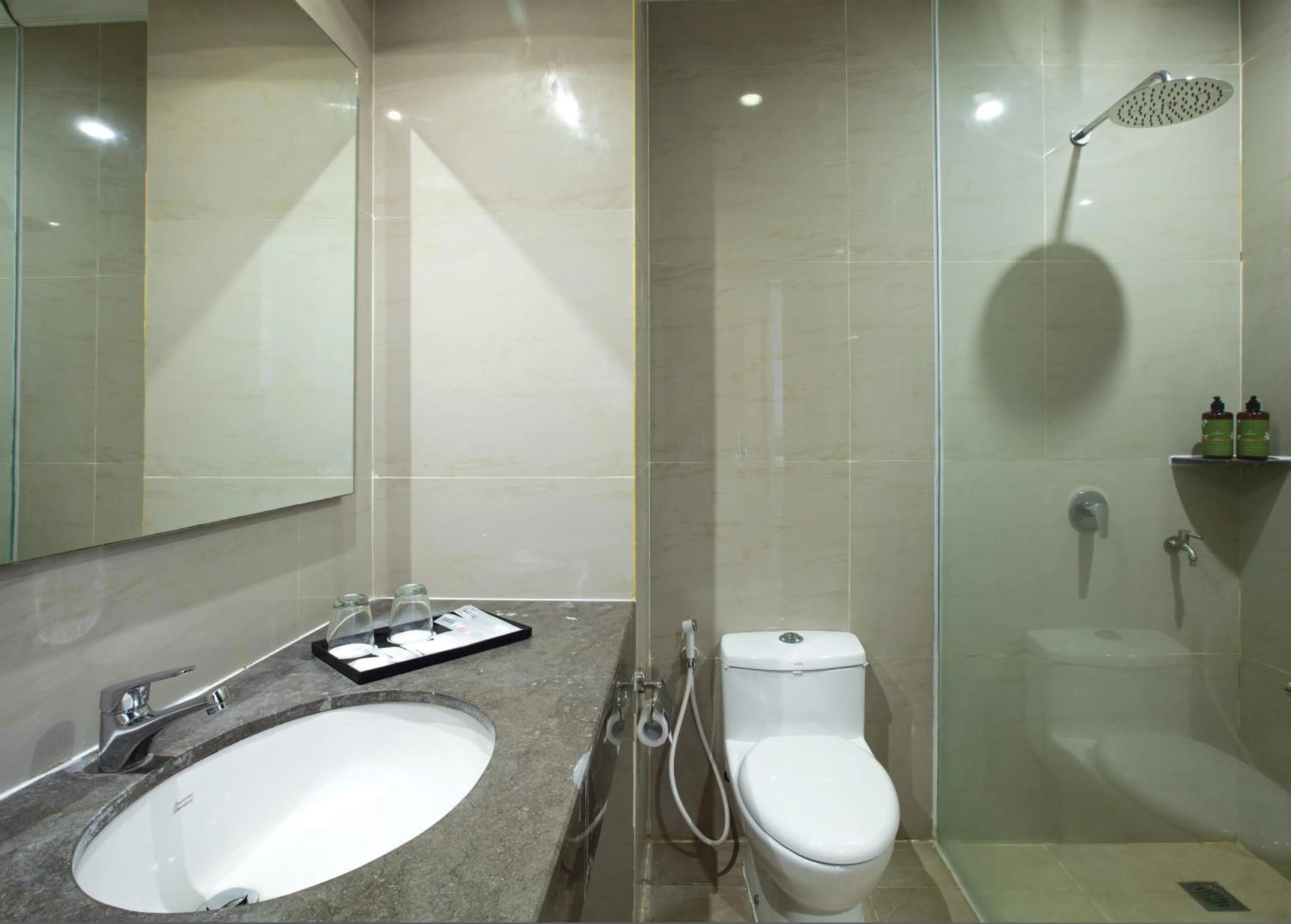 Deluxe Room in The Green Peak, ARTOTEL Curated