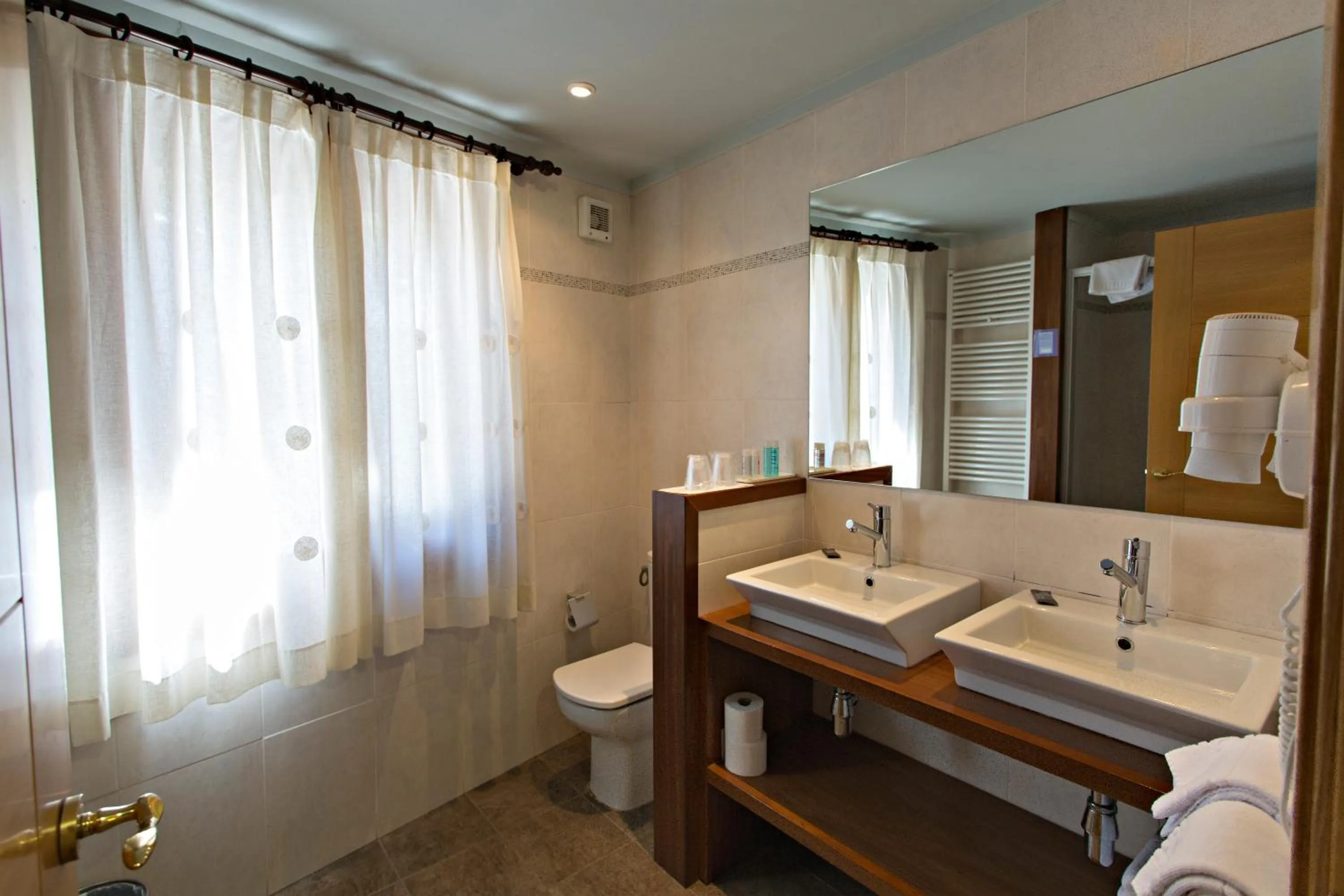 Superior Classic Quadruple Room in Hotel La Coma