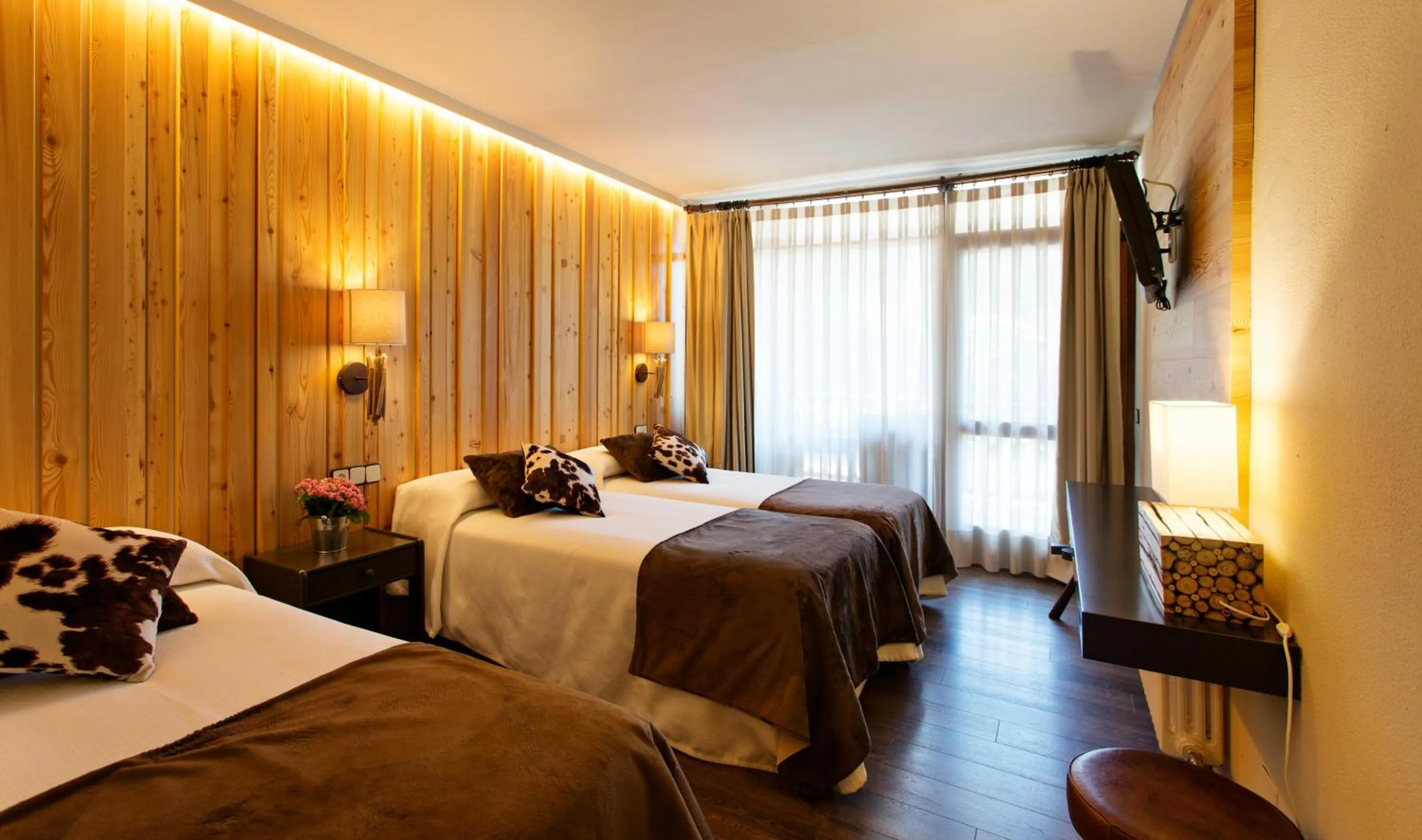 Standard Triple Room in Hotel La Coma