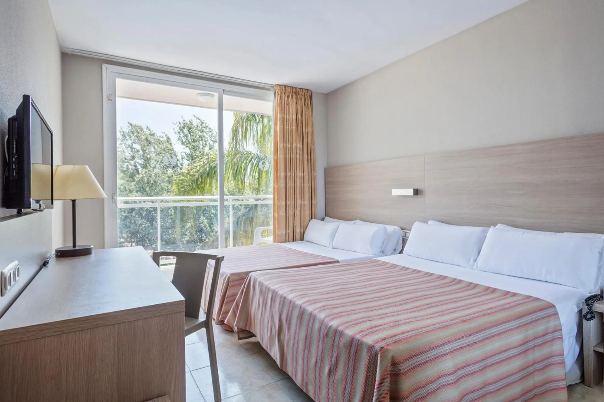 Family Room (2 Adults + 2 Children) in Sol Costa Daurada