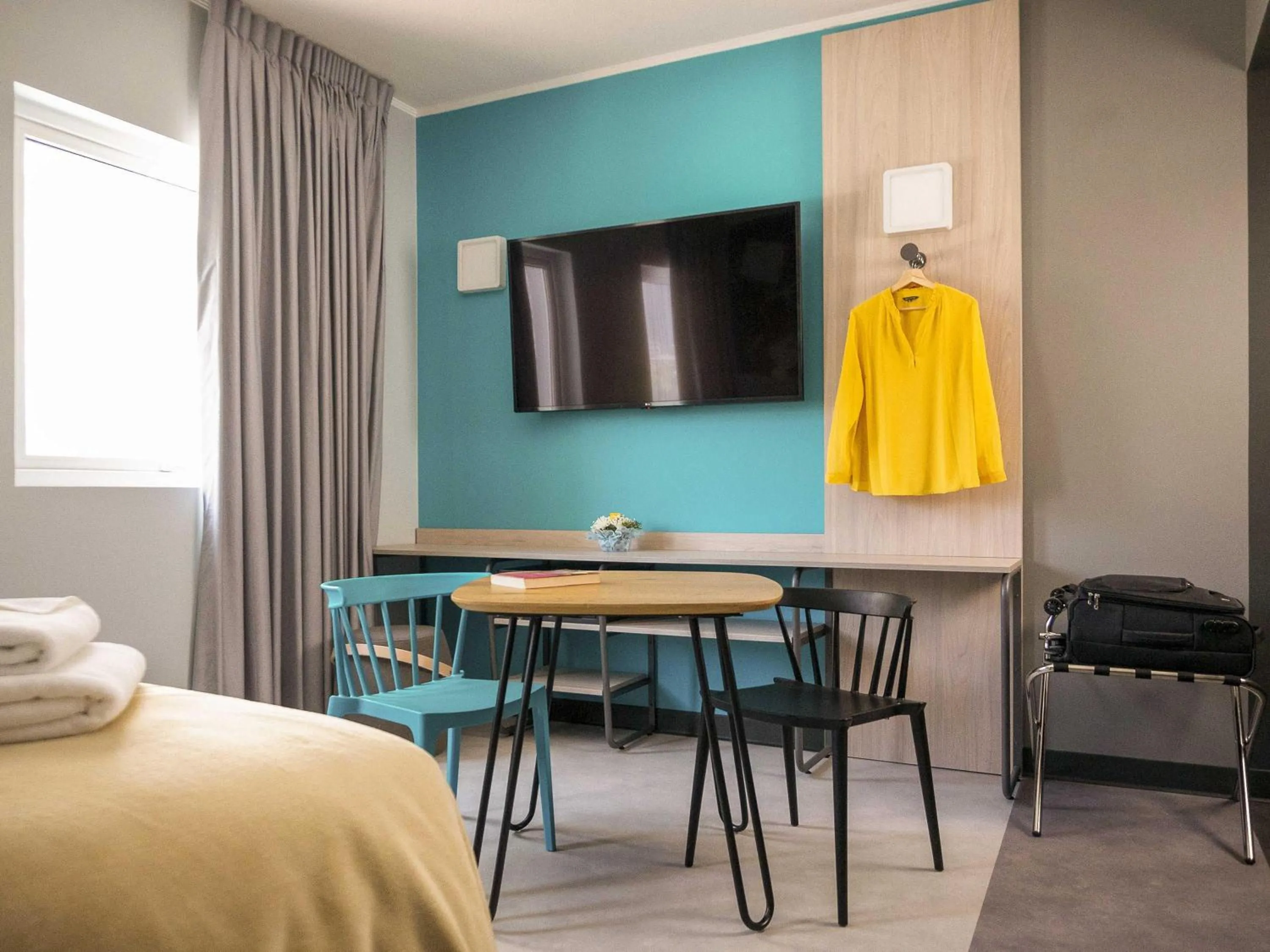 Superior Room with One Double and One Sofa Bed in ibis Styles Antofagasta