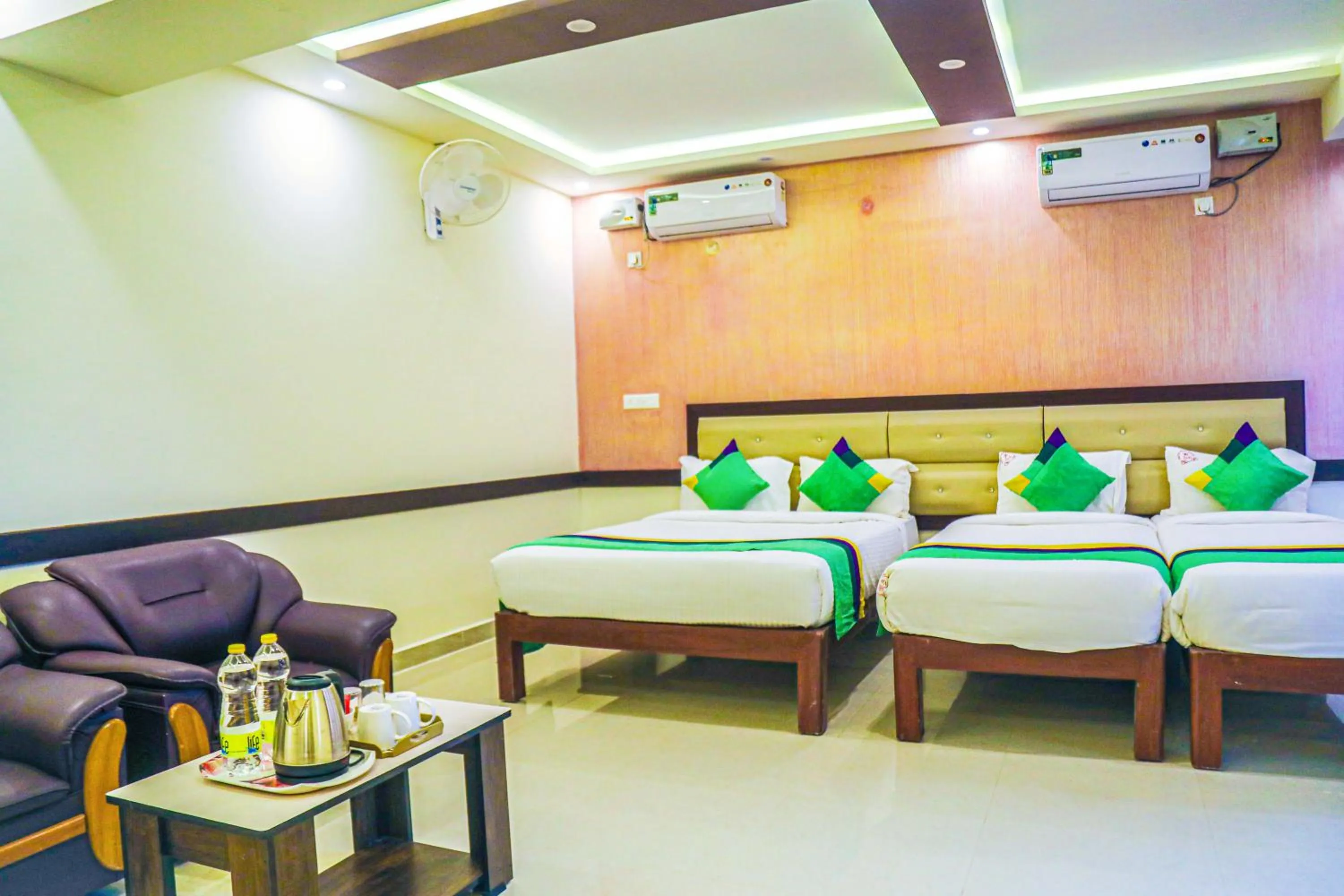 Superior Double Room - single occupancy in Treebo Naaz Royal