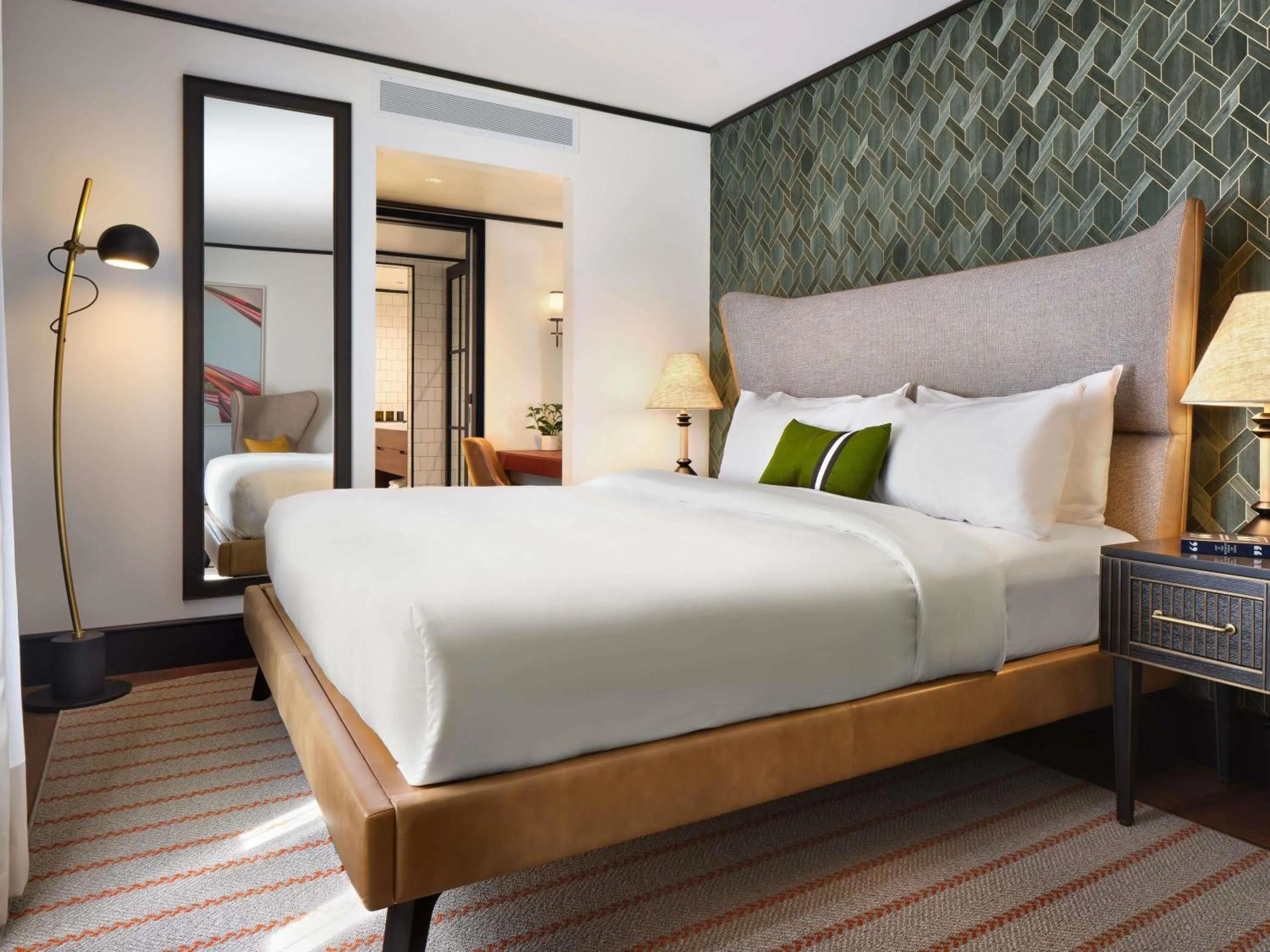 21c King Suite in 21c Museum Hotel St Louis