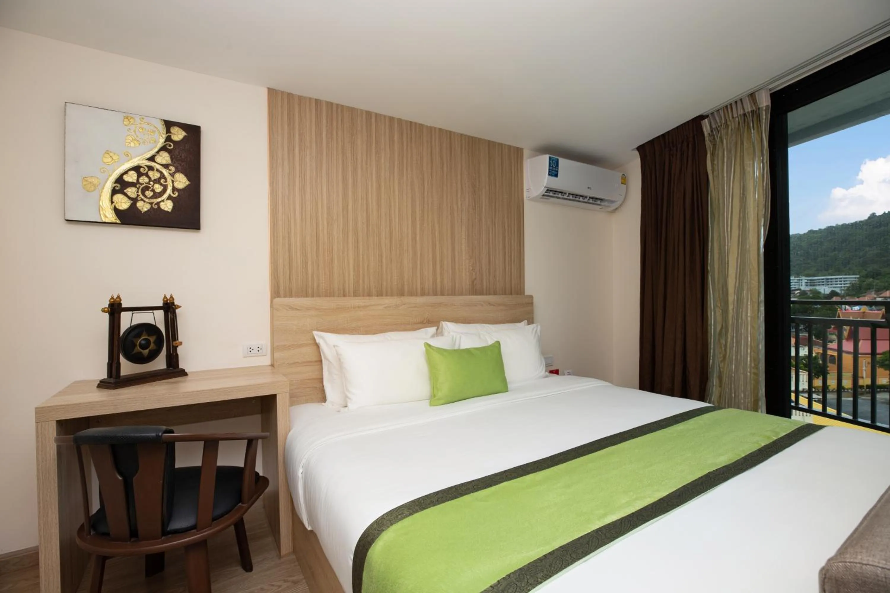Superior Suite in iCheck inn Darisa Patong