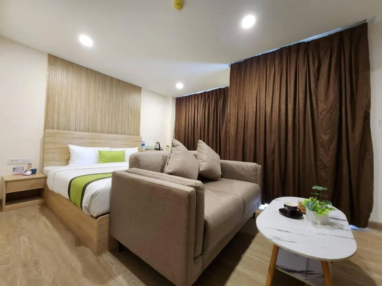 Deluxe Room in iCheck inn Darisa Patong