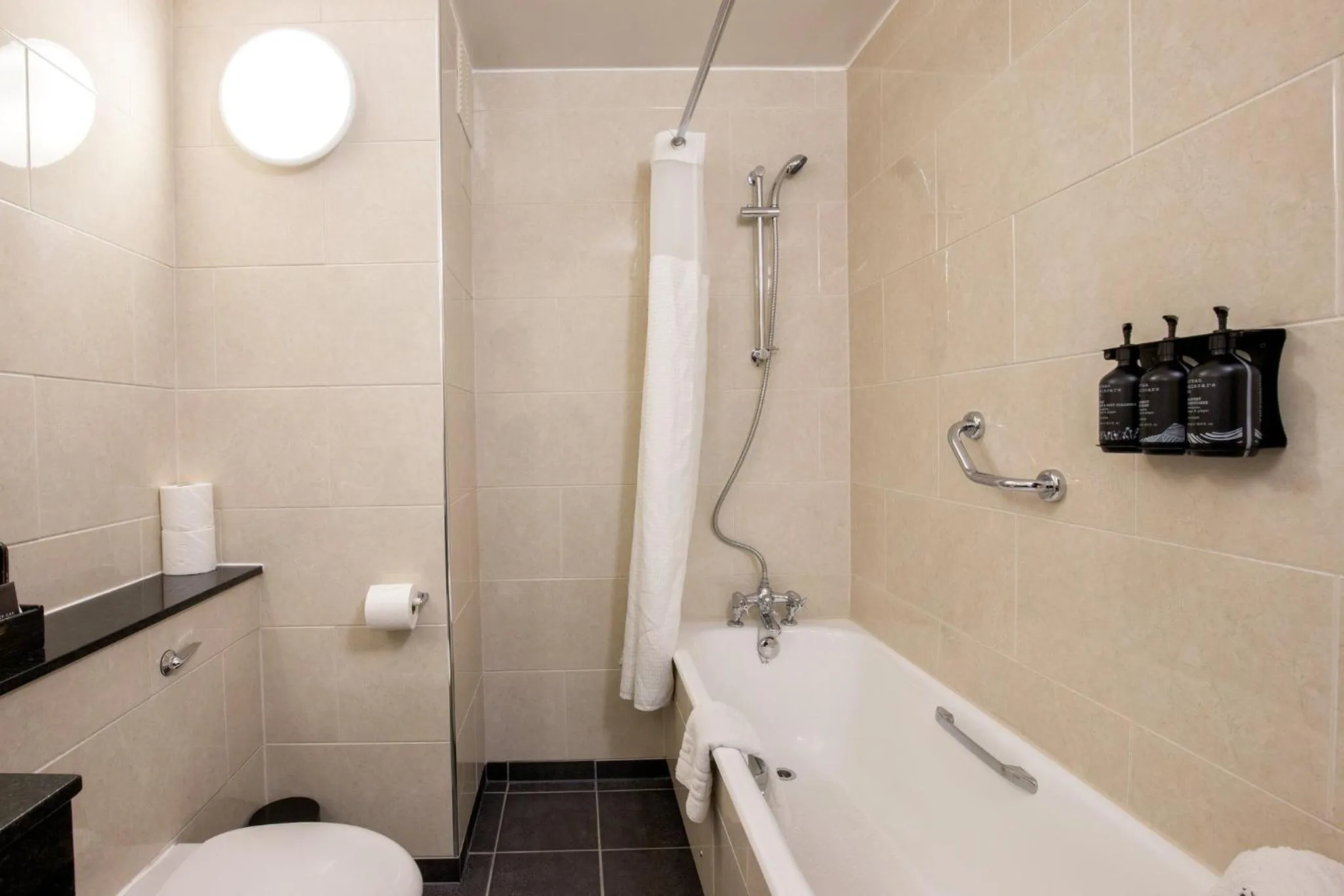 Double Room in Bedford Hotel