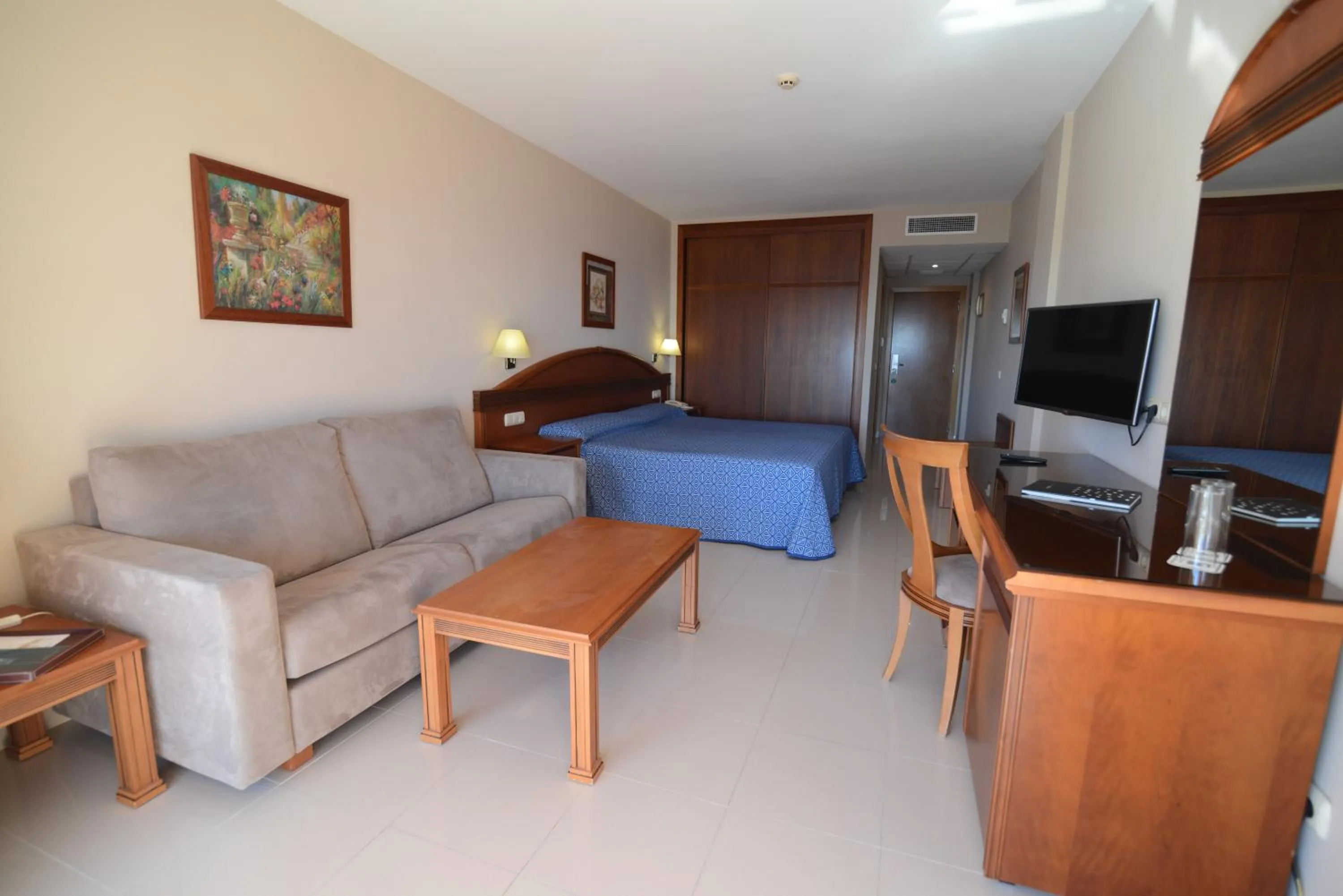 Twin Room in Bahía Tropical