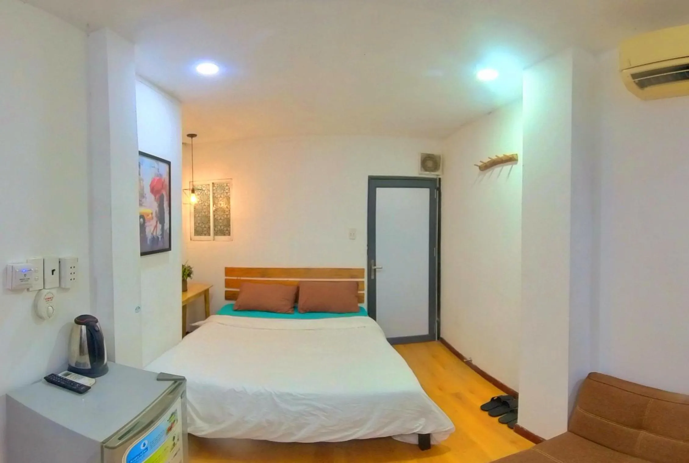 Standard Queen Room in Language Exchange Hotel 3